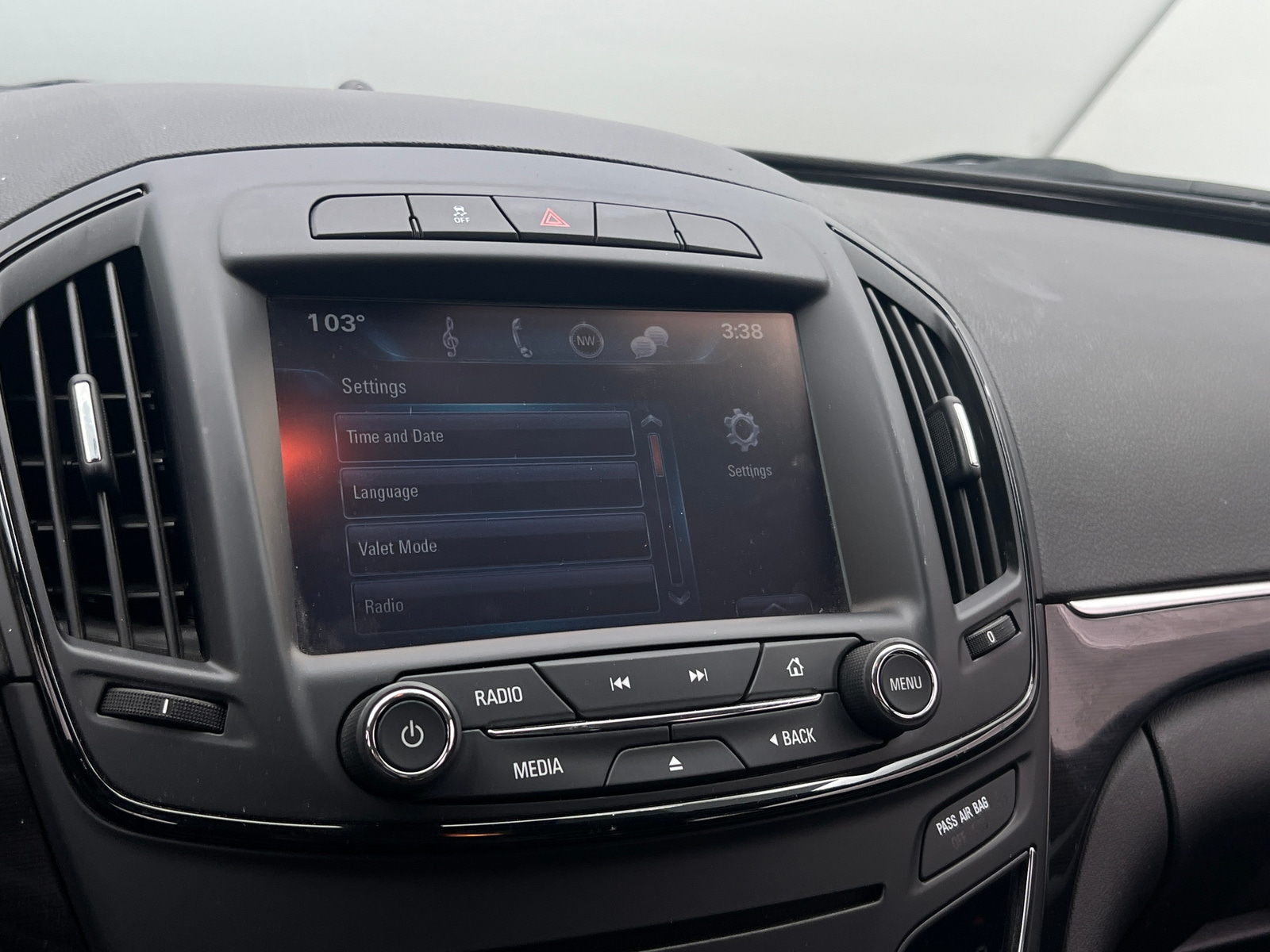 Thumbnail: 2017 Buick Regal - 3