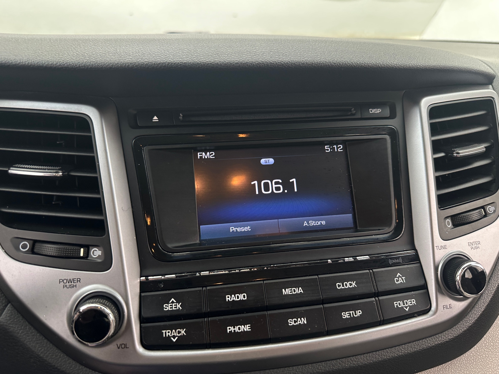 Thumbnail: 2017 Hyundai Tucson - 4