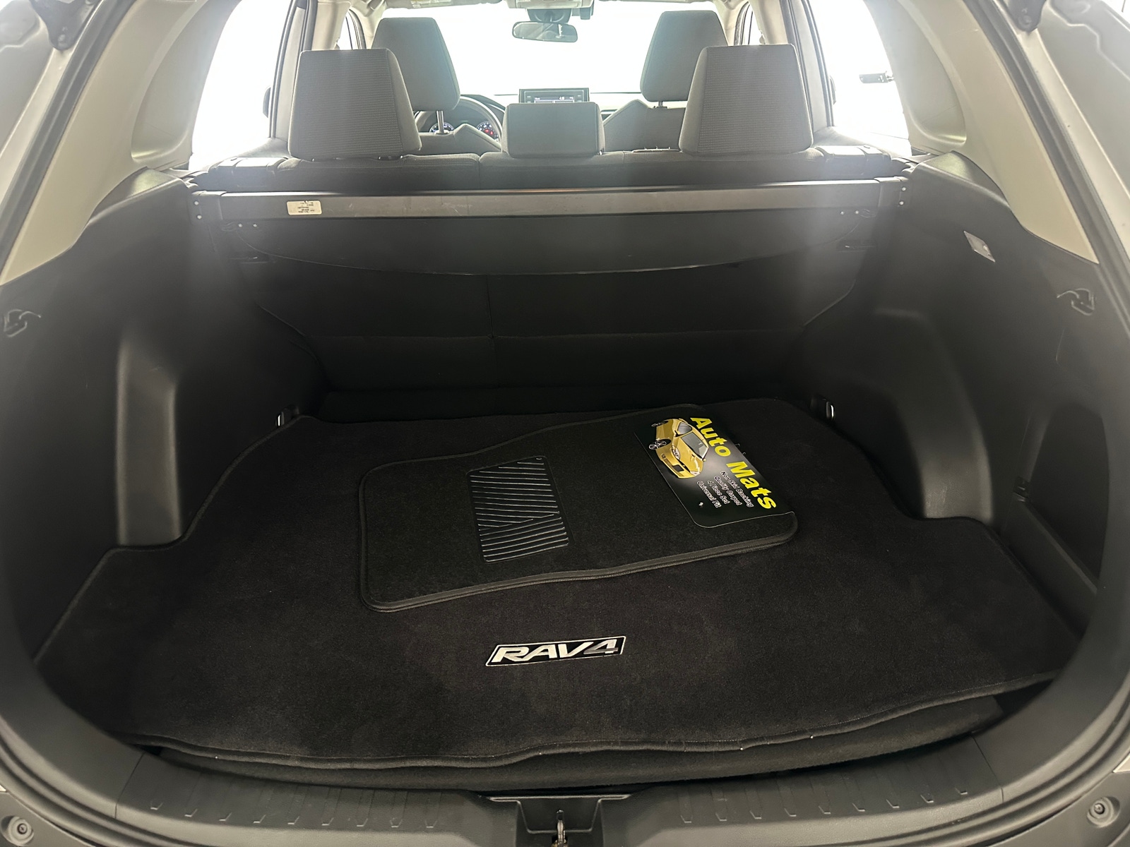Thumbnail: 2019 Toyota RAV4 - 7