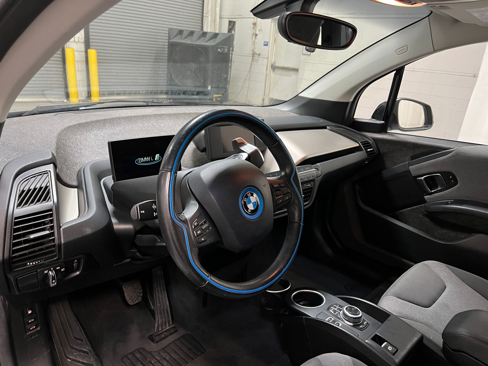 Thumbnail: 2017 BMW i3 - 3