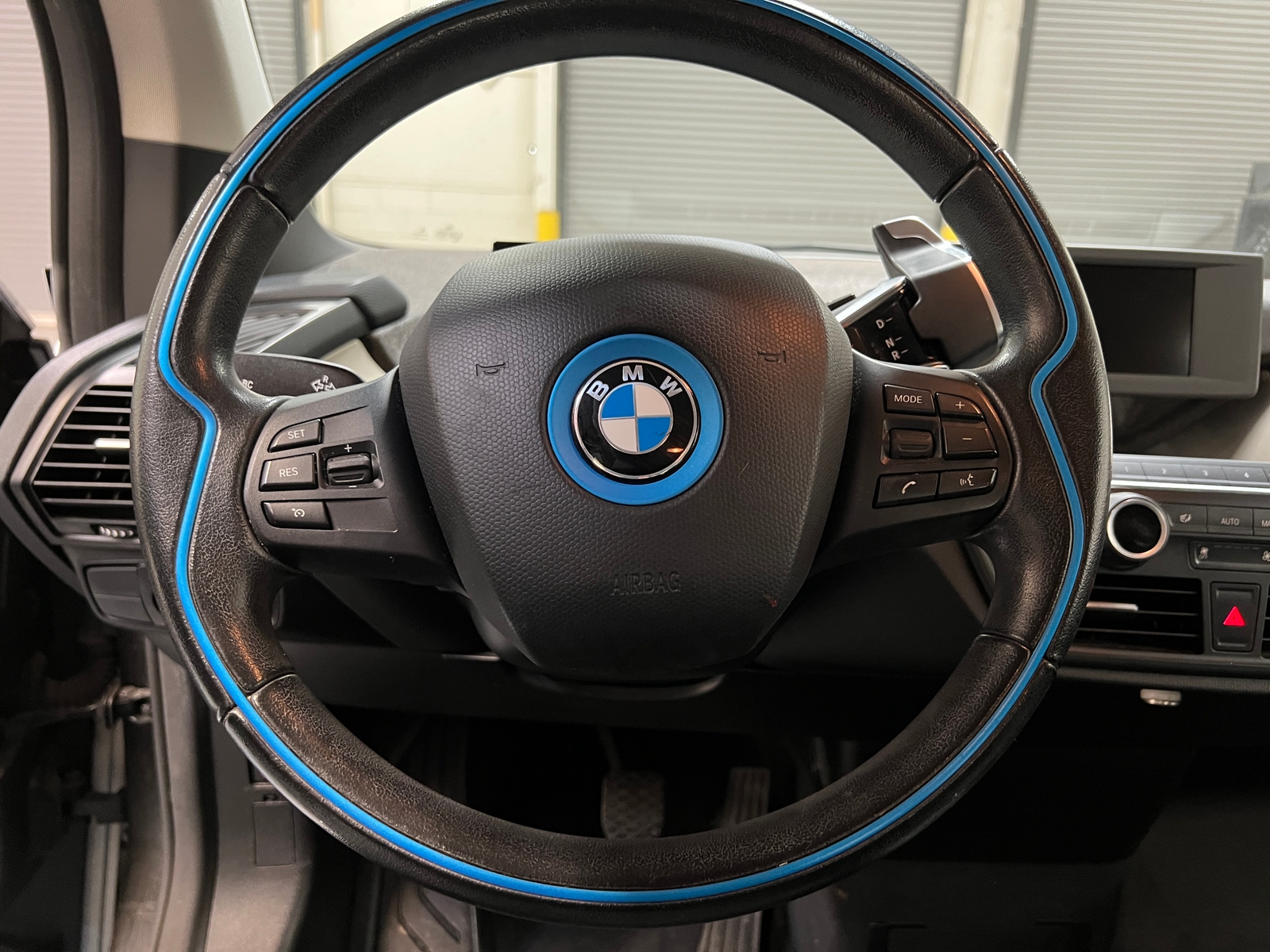 Thumbnail: 2017 BMW i3 - 5
