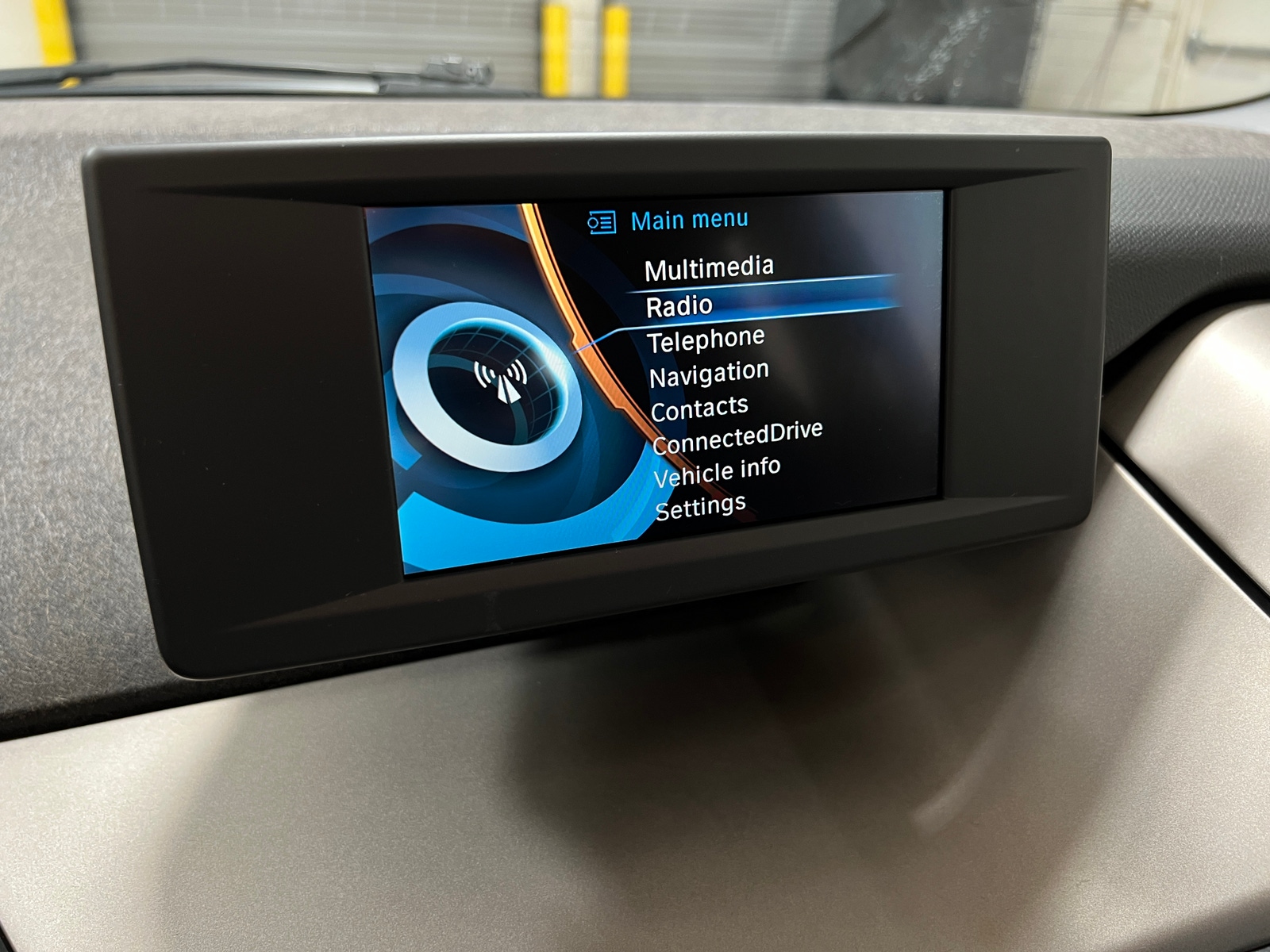Thumbnail: 2017 BMW i3 - 4
