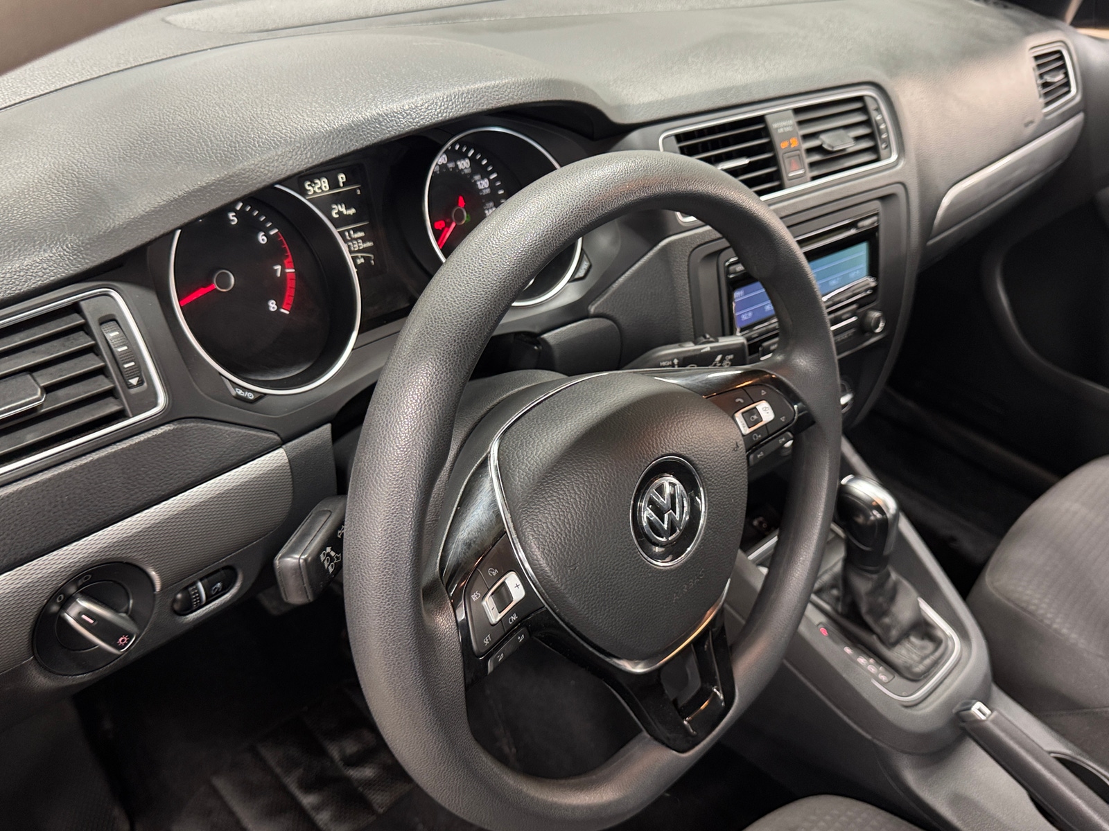 Thumbnail: 2015 Volkswagen Jetta - 3