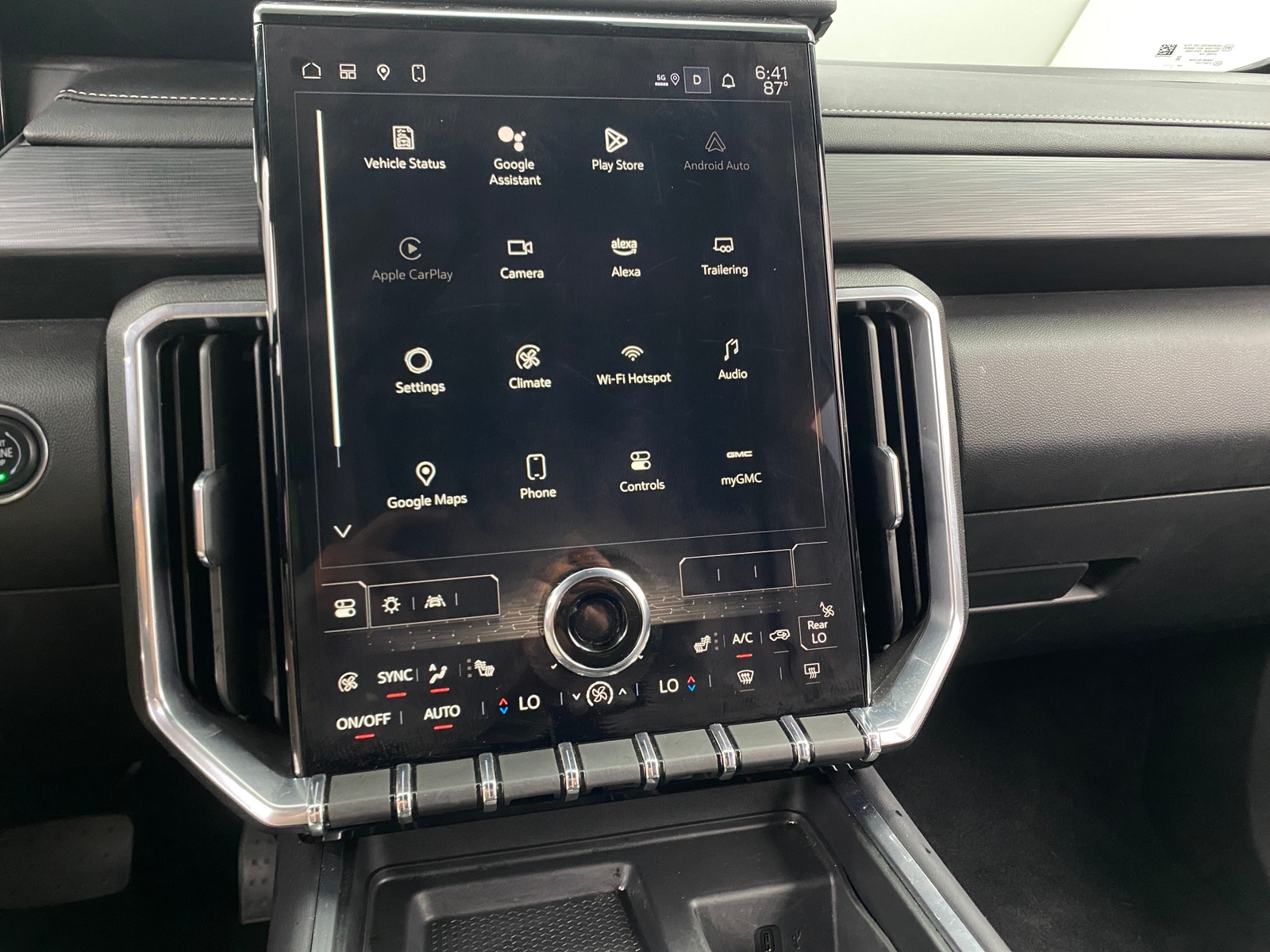 Thumbnail: 2025 GMC Acadia - 4