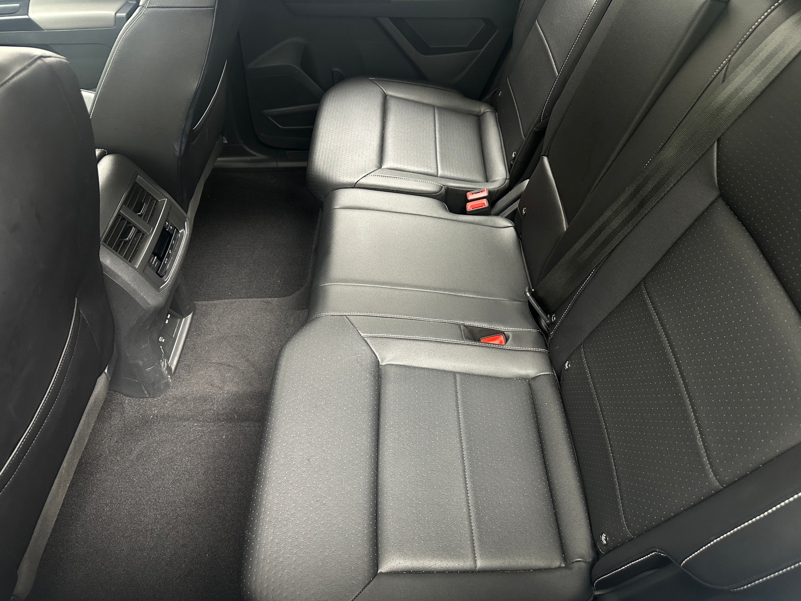 Thumbnail: 2021 Volkswagen Atlas - 5