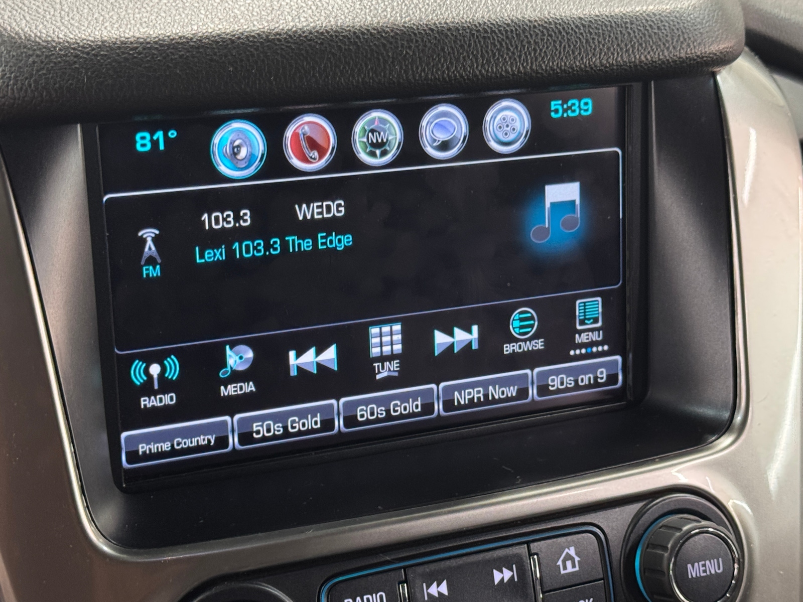 Thumbnail: 2019 Chevrolet Suburban - 3