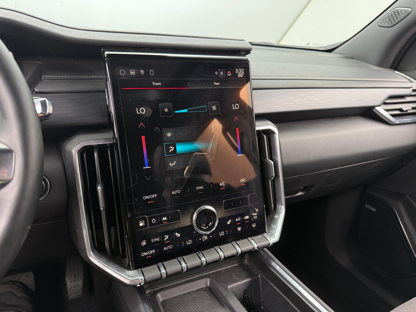 Thumbnail: 2025 GMC Acadia - 4