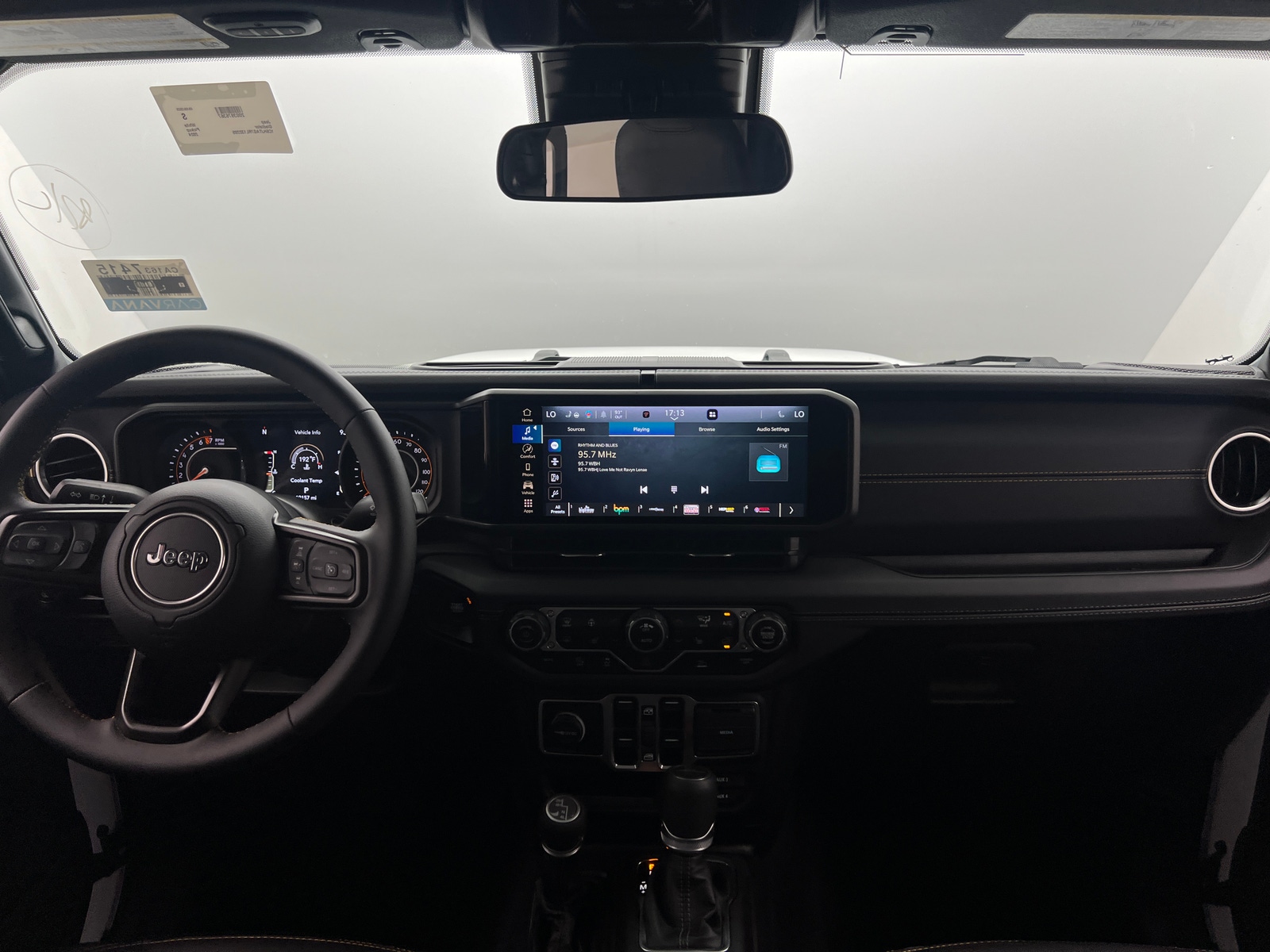 Thumbnail: 2024 Jeep Gladiator - 3