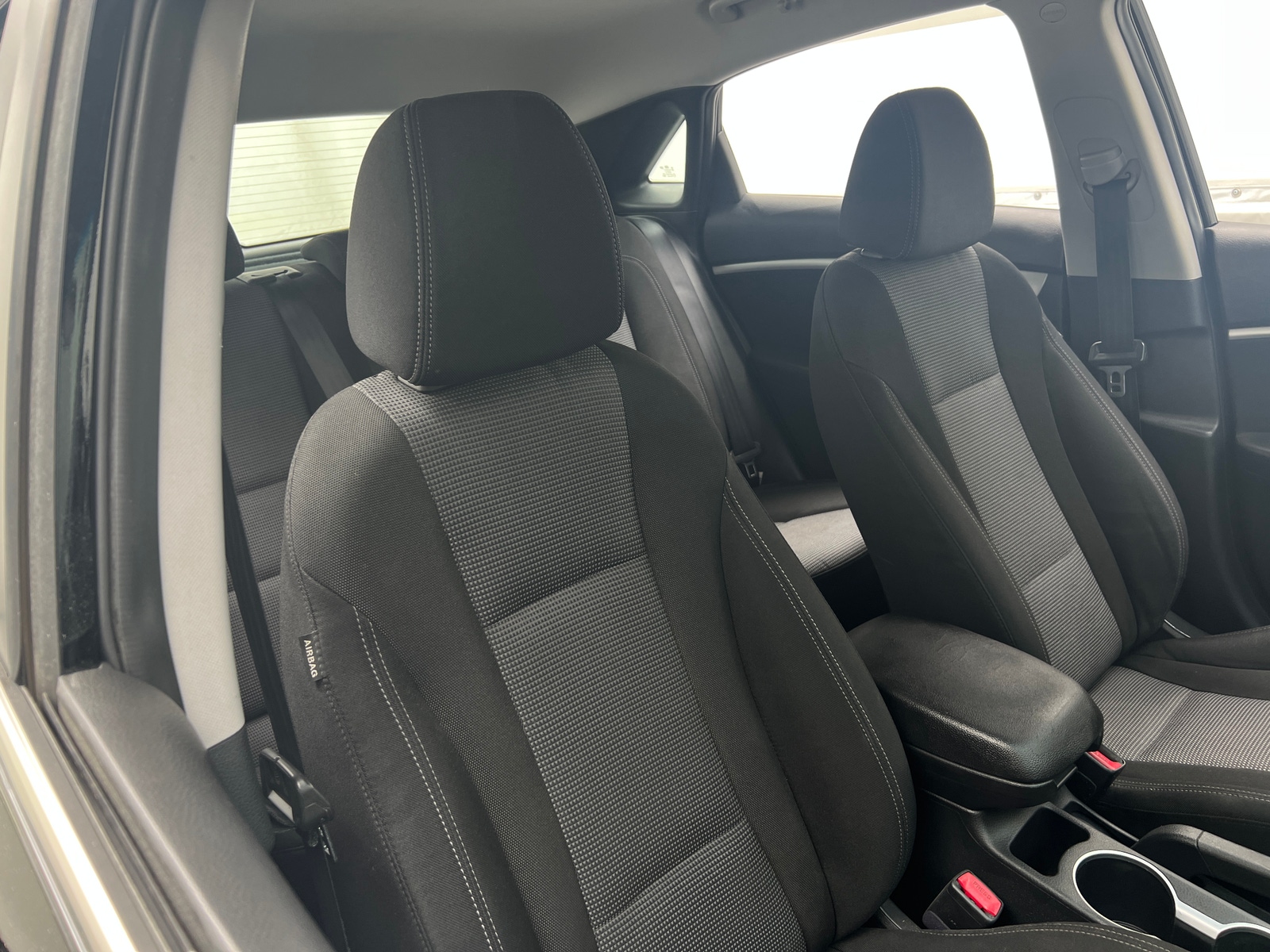 Thumbnail: 2016 Hyundai Elantra - 2