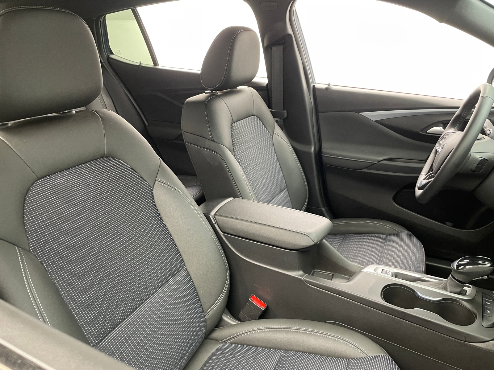 Thumbnail: 2024 Buick Envista - 2