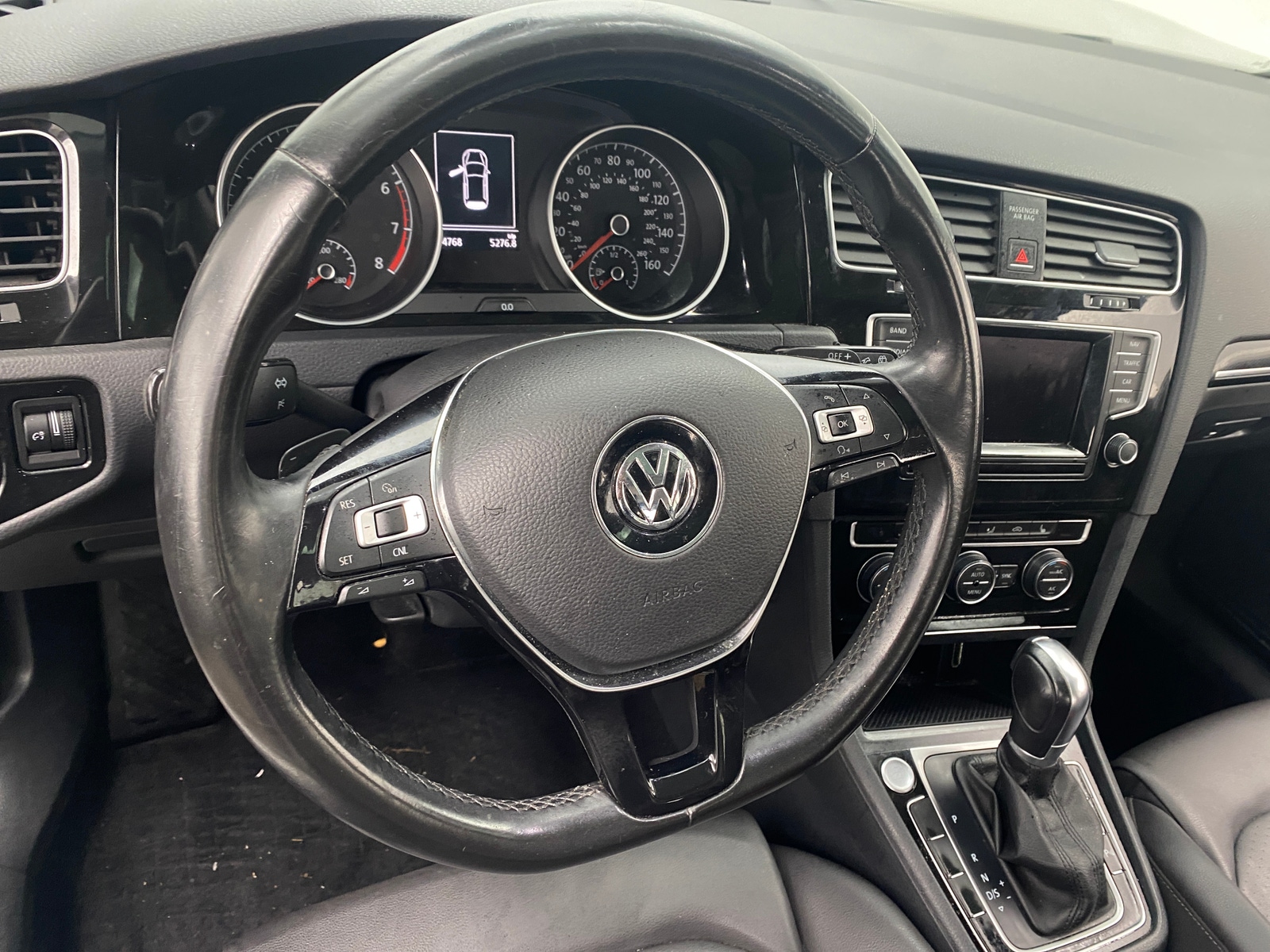 Thumbnail: 2015 Volkswagen Golf - 4