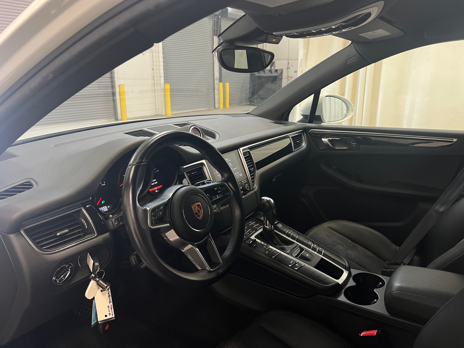 Thumbnail: 2018 Porsche Macan - 3