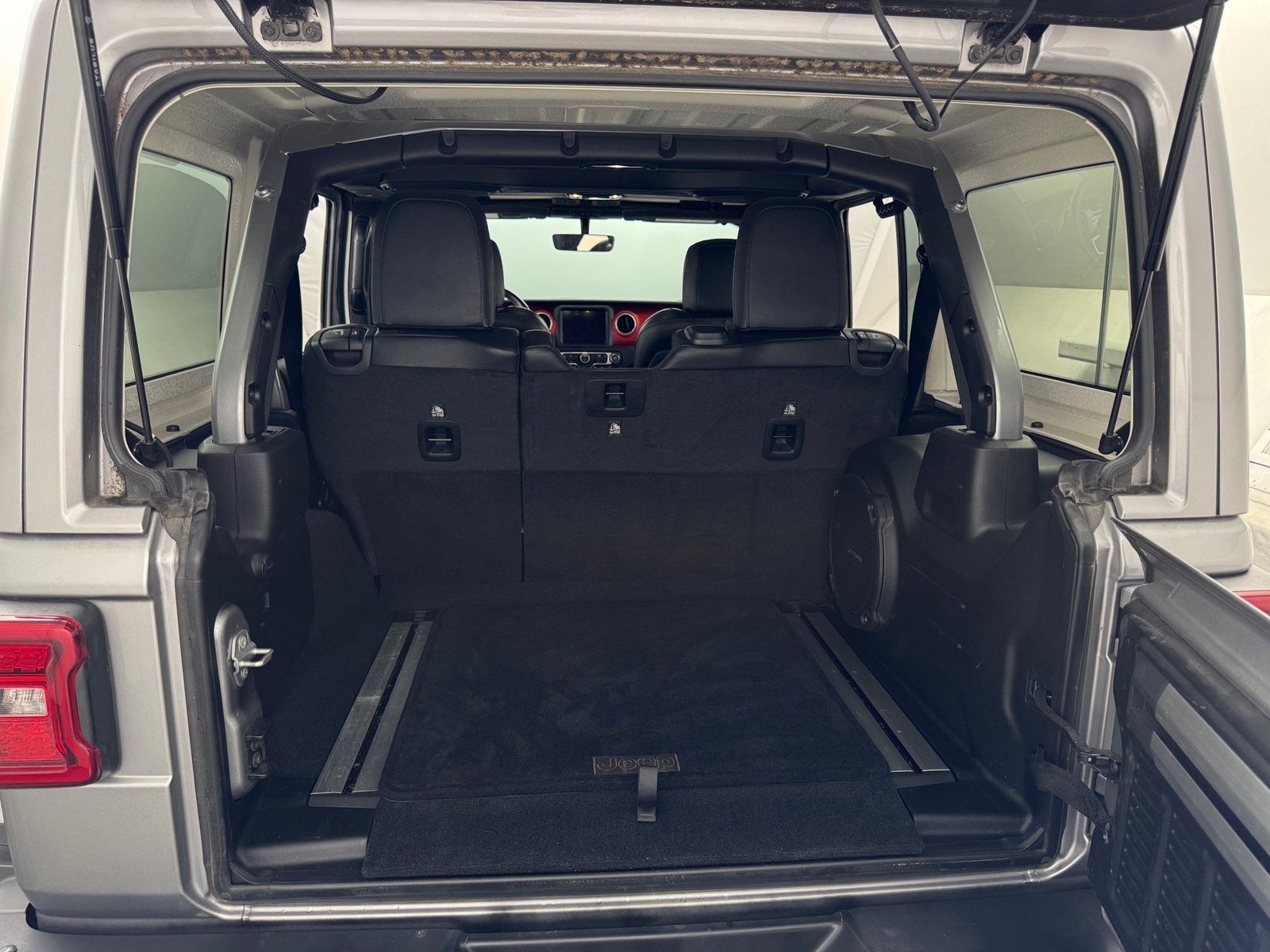 Thumbnail: 2020 Jeep Wrangler - 6