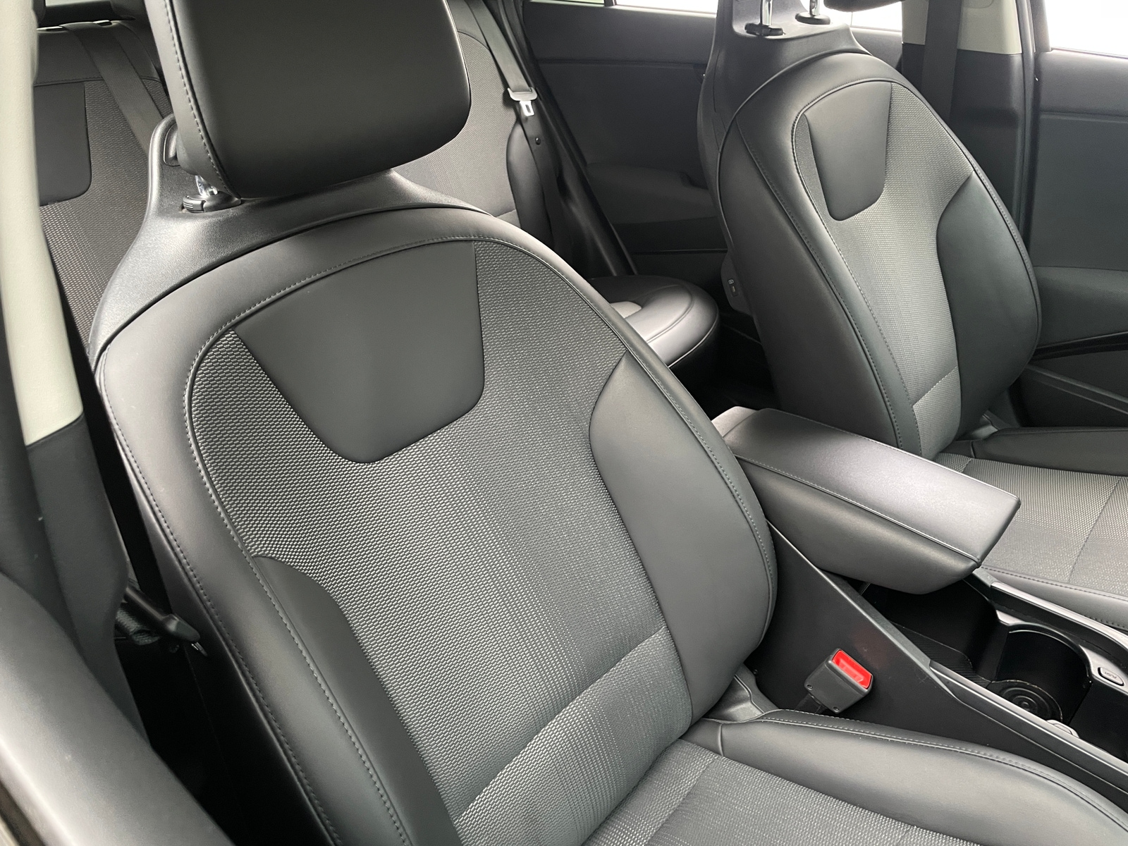 Thumbnail: 2023 Kia Niro - 2