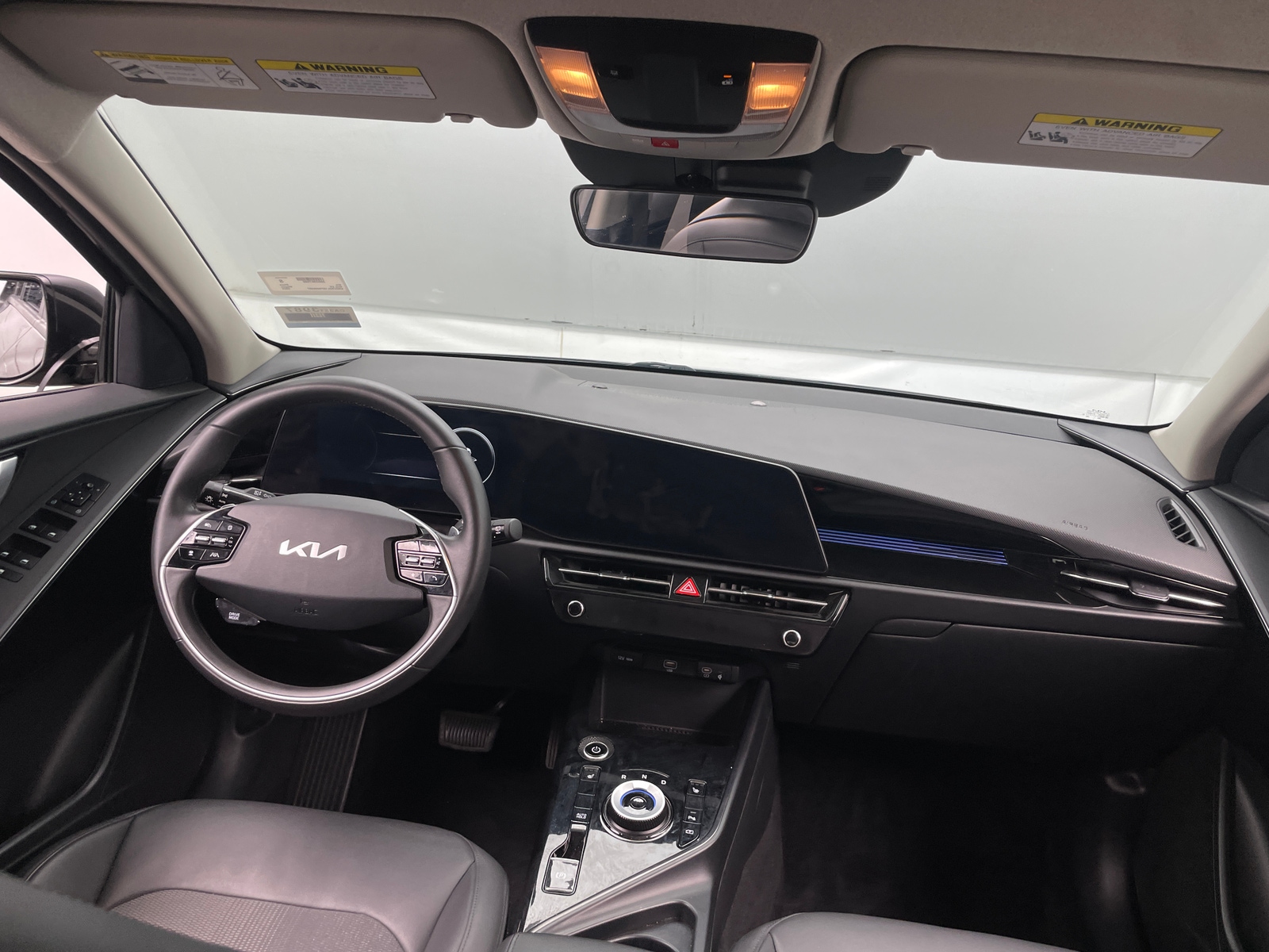 Thumbnail: 2023 Kia Niro - 3
