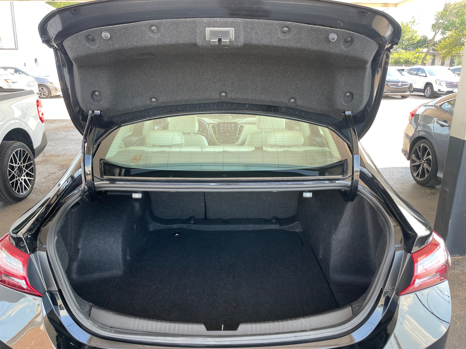 Thumbnail: 2024 Chevrolet Malibu - 6