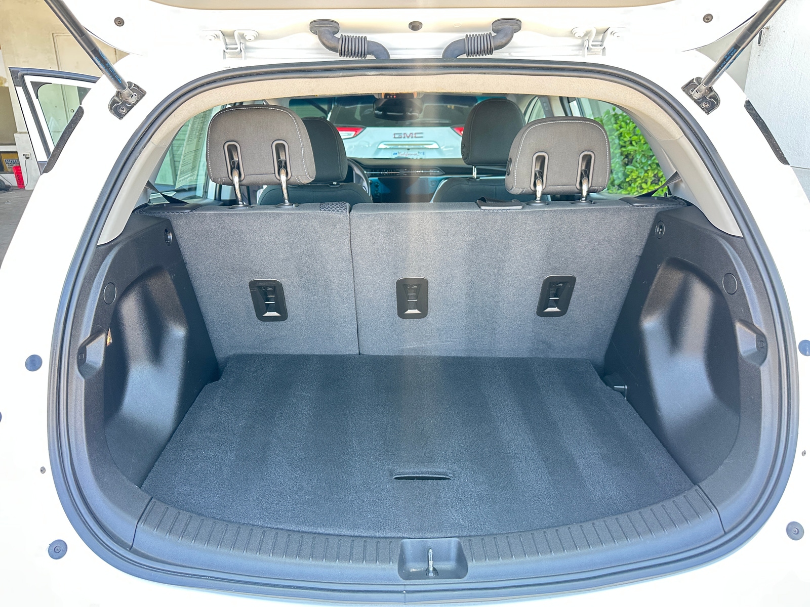 Thumbnail: 2023 Chevrolet Bolt EV - 6