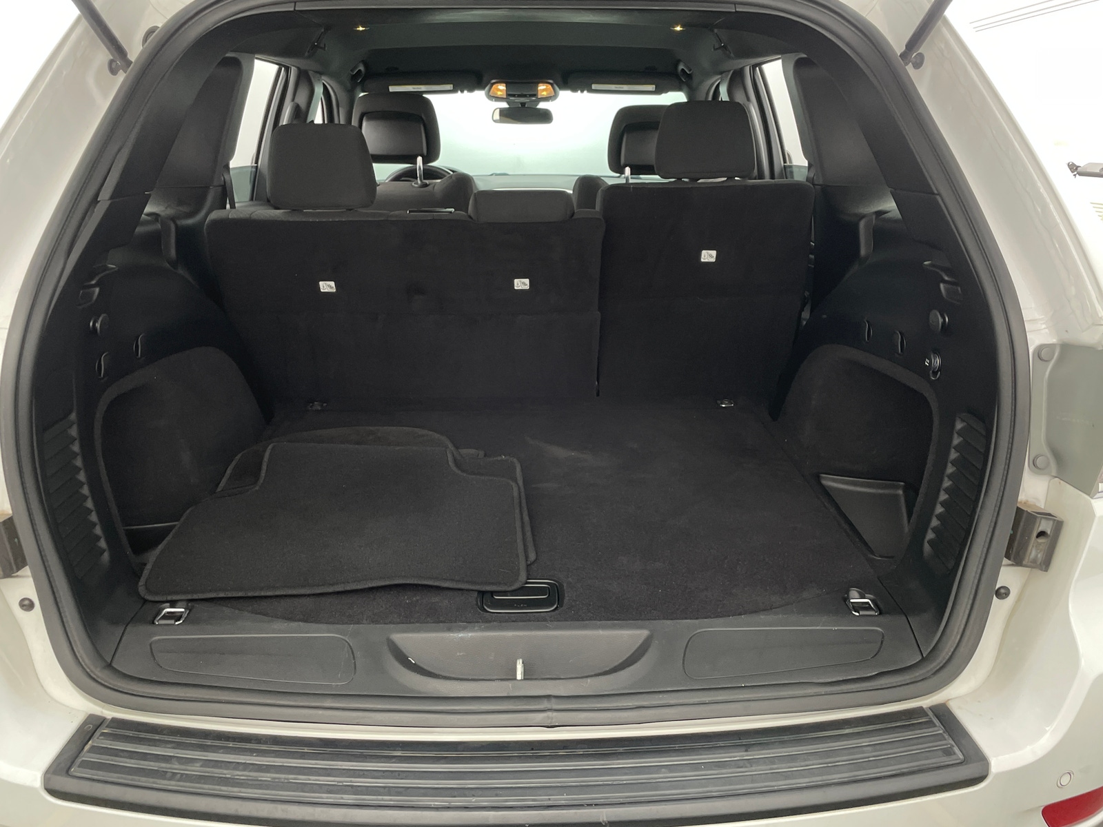 Thumbnail: 2019 Jeep Grand Cherokee - 7