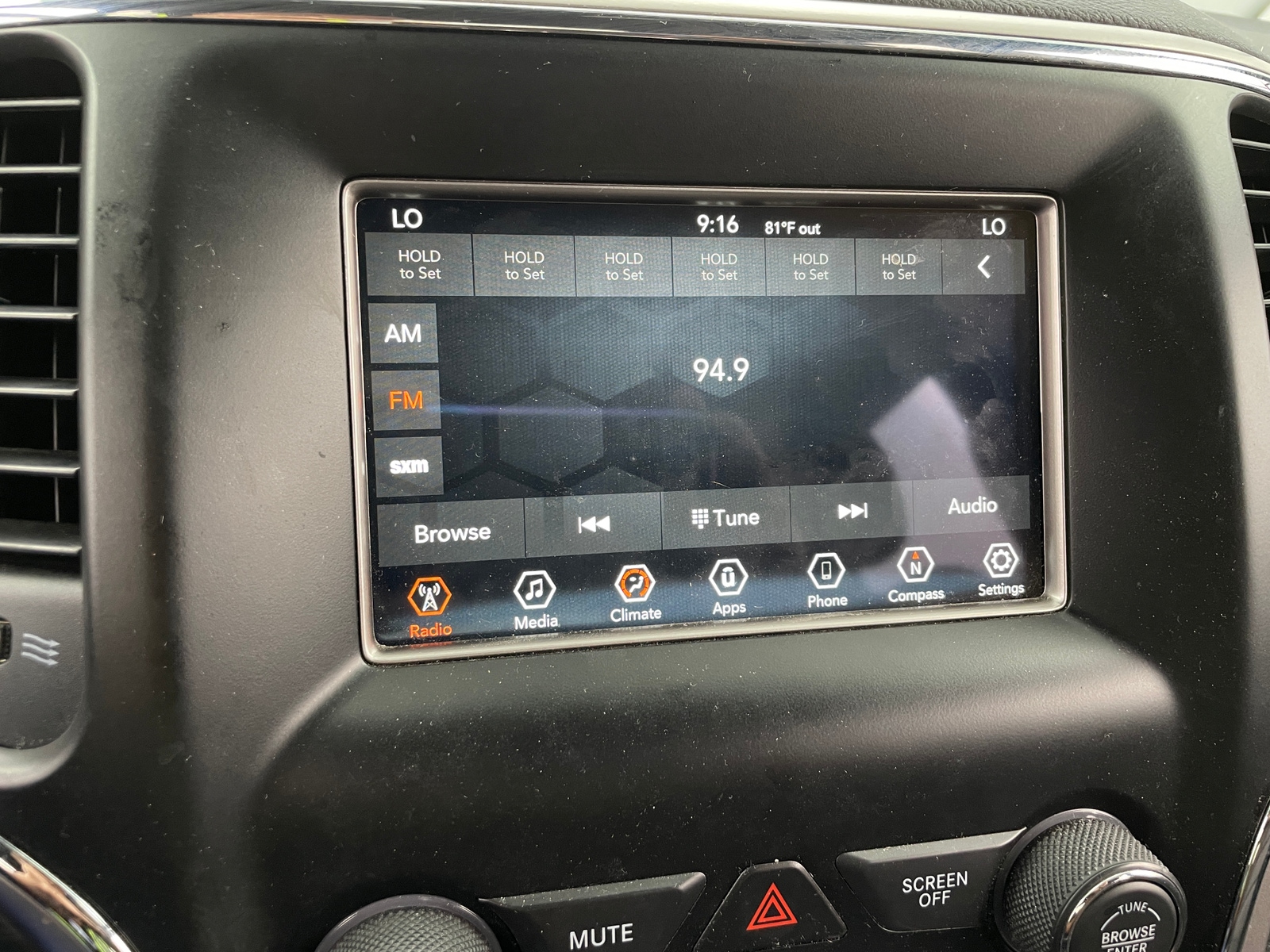 Thumbnail: 2019 Jeep Grand Cherokee - 4
