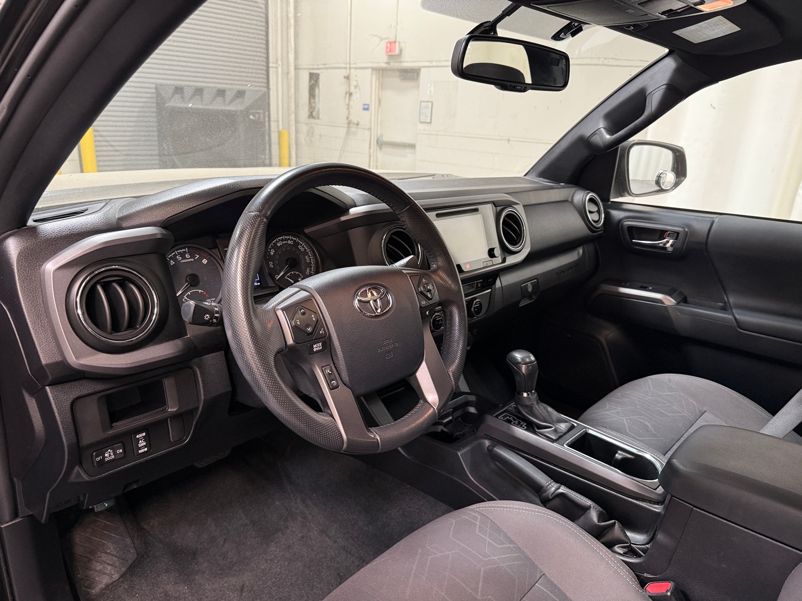 Thumbnail: 2016 Toyota Tacoma - 3