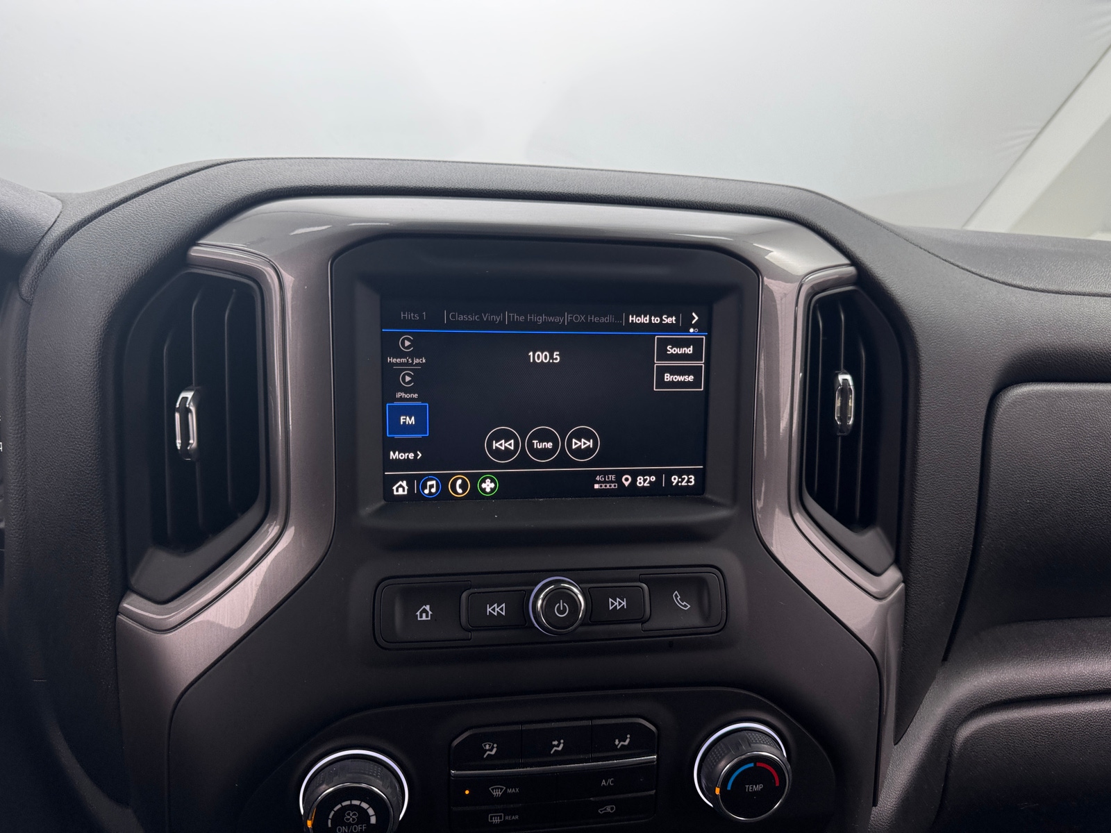 Thumbnail: 2023 Chevrolet Silverado 1500 - 4