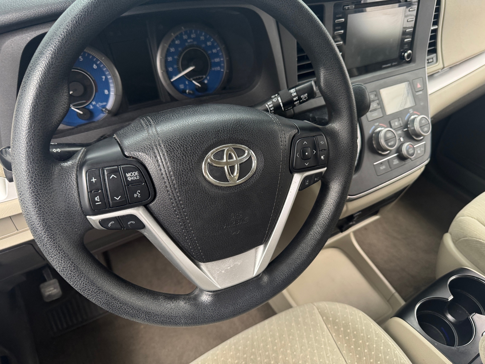 Thumbnail: 2018 Toyota Sienna - 5