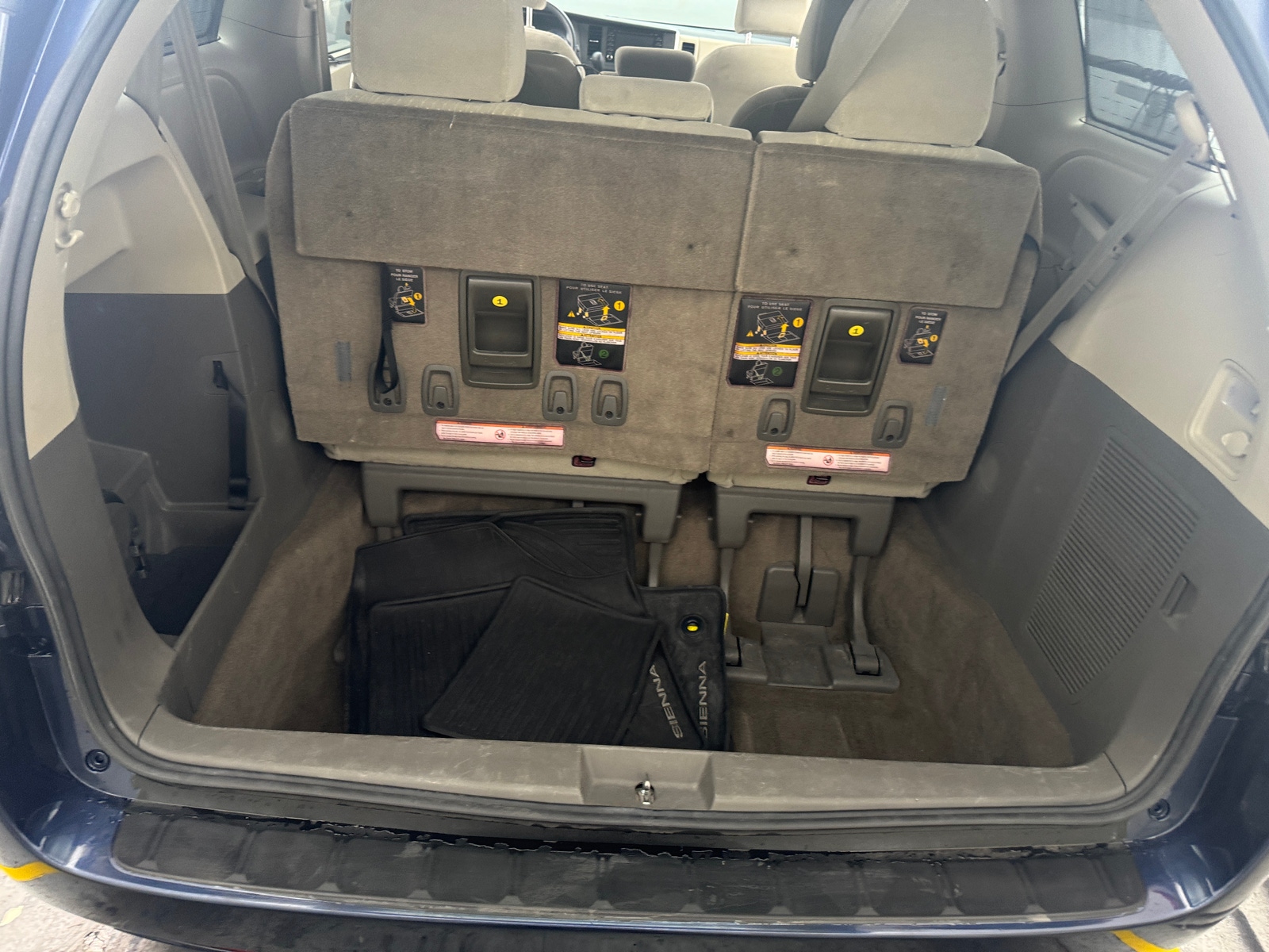 Thumbnail: 2018 Toyota Sienna - 7