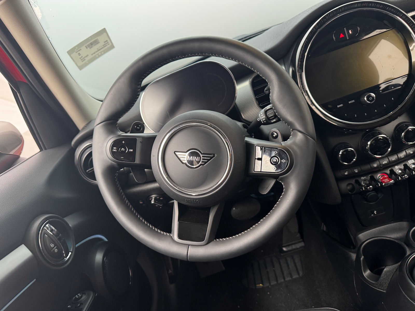 Thumbnail: 2024 MINI Cooper Hardtop - 4