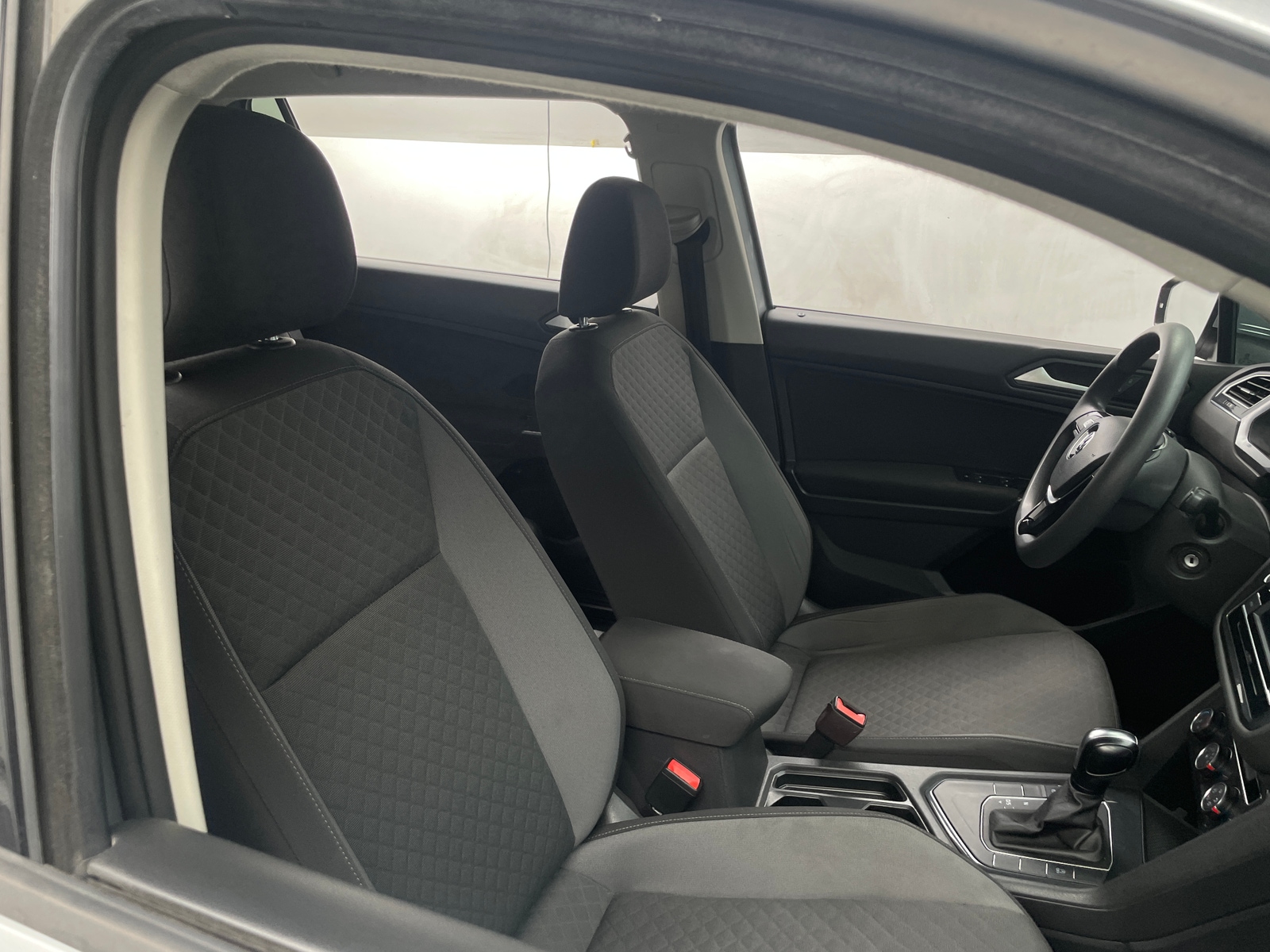 Thumbnail: 2020 Volkswagen Tiguan - 2