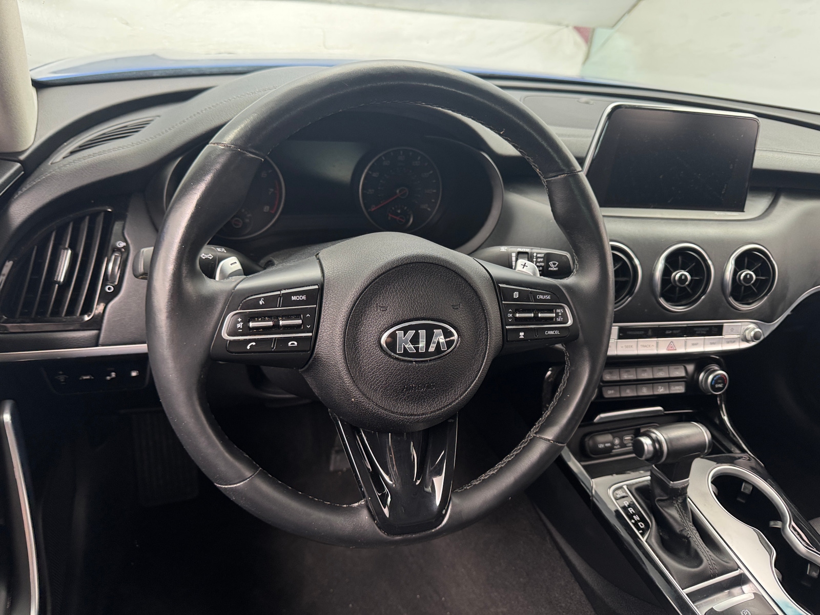 Thumbnail: 2018 Kia Stinger - 4