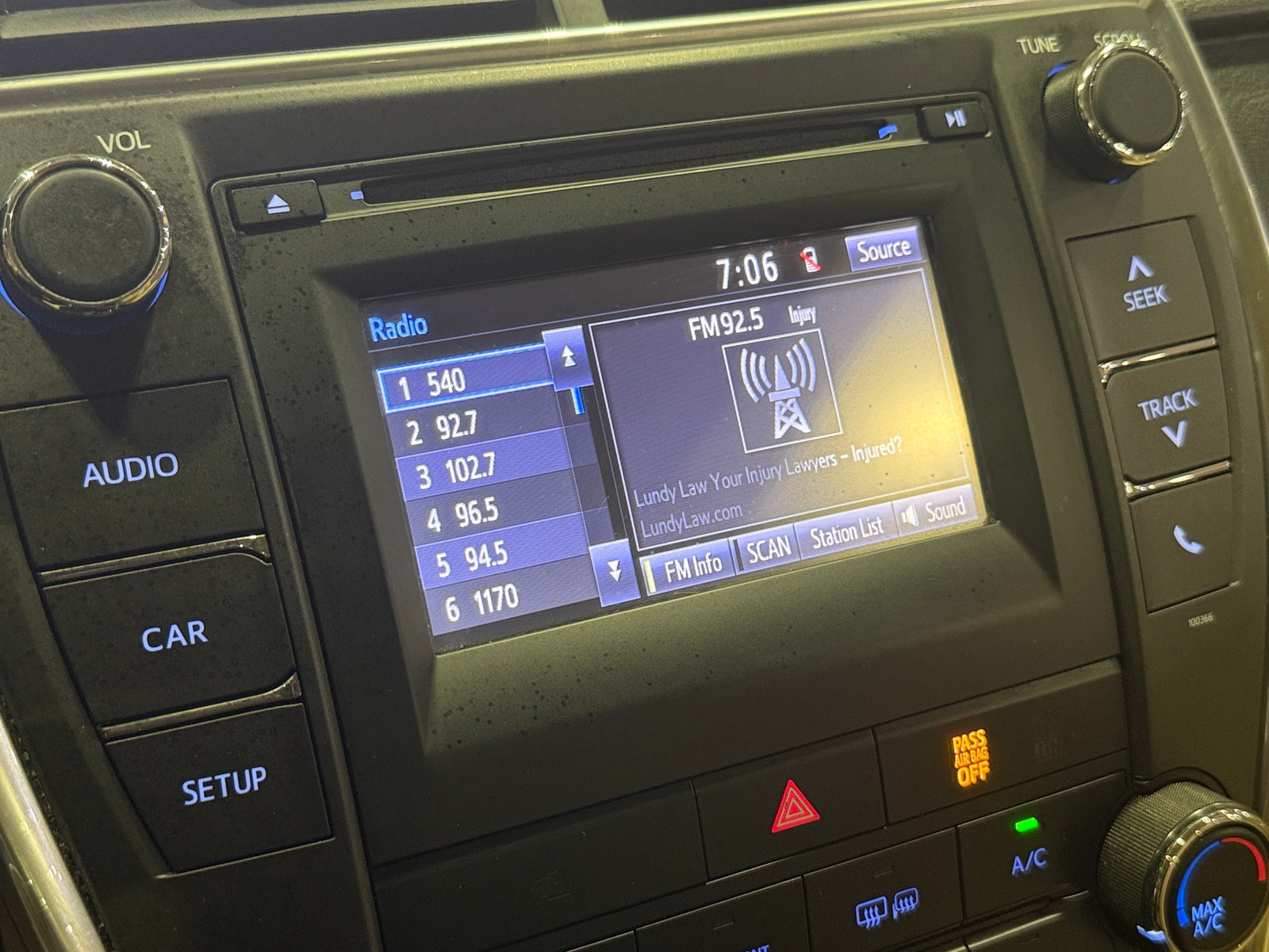 Thumbnail: 2015 Toyota Camry - 4