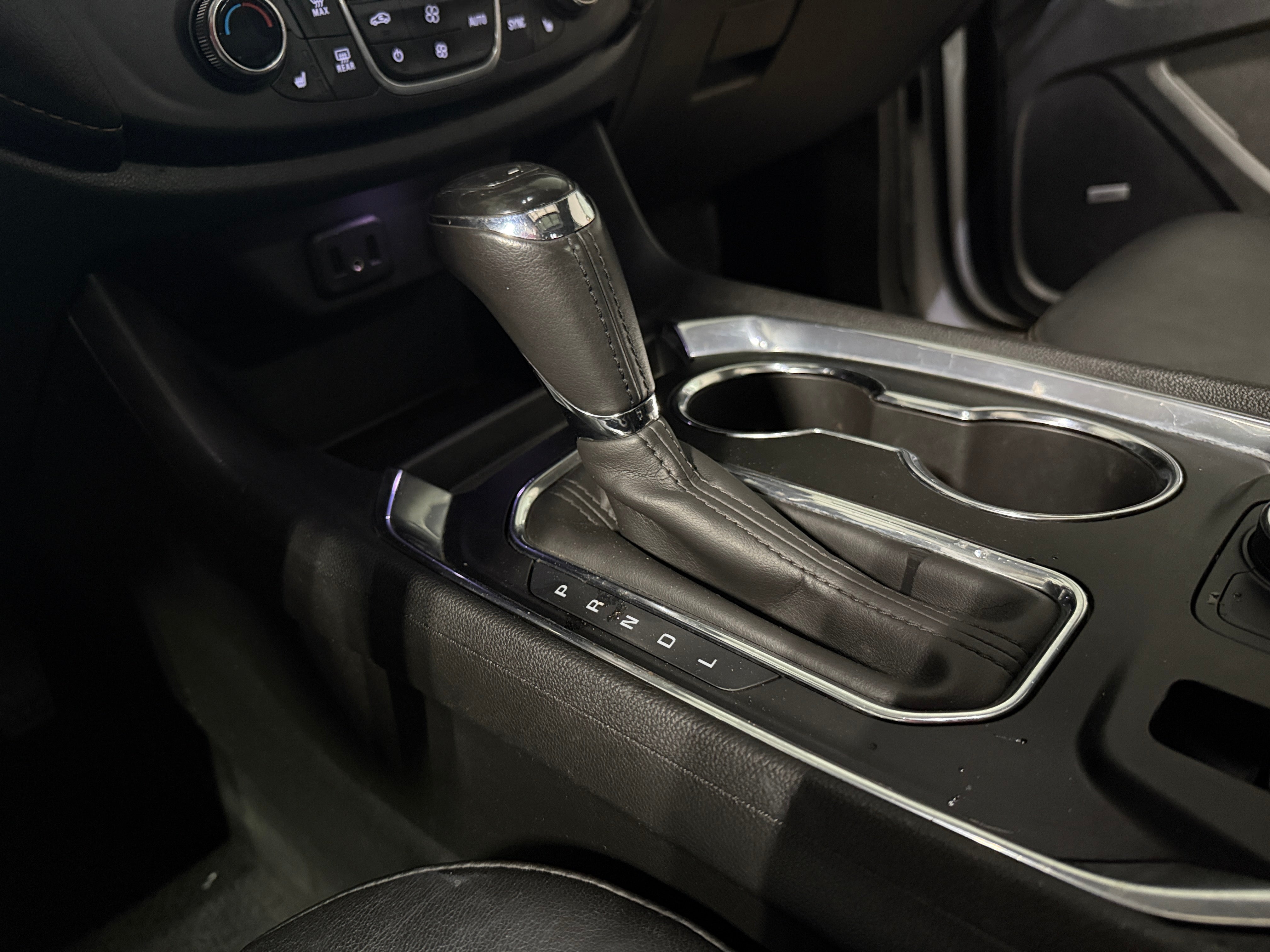 2019 Chevrolet Traverse 3LT - Photo 2