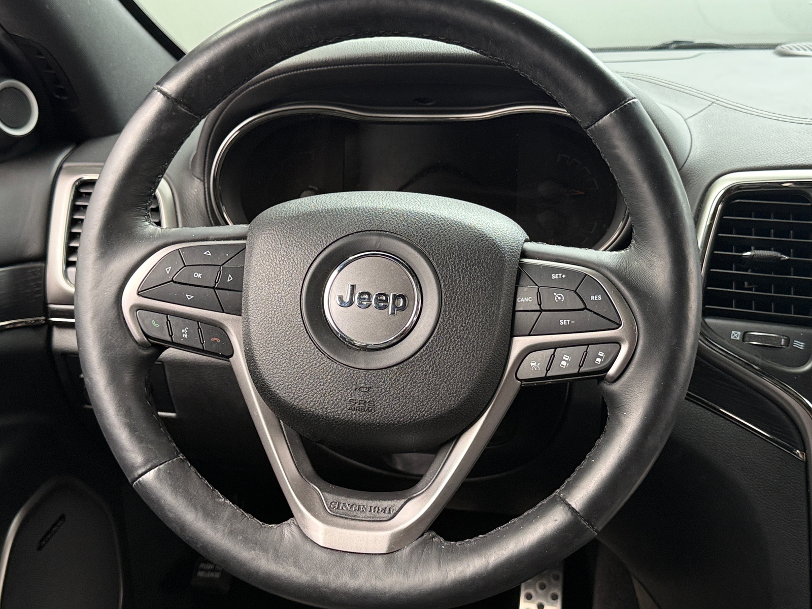 Thumbnail: 2018 Jeep Grand Cherokee - 4