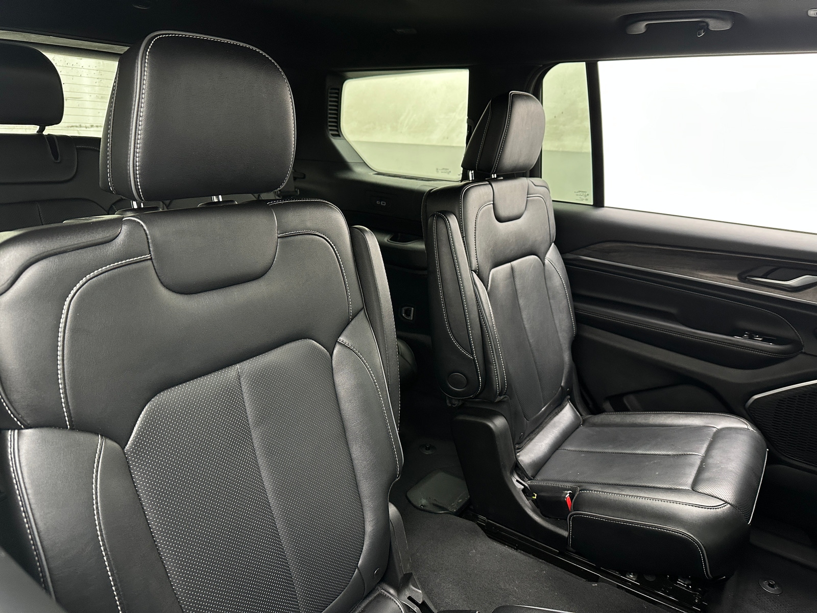 Thumbnail: 2023 Jeep Grand Cherokee L - 5