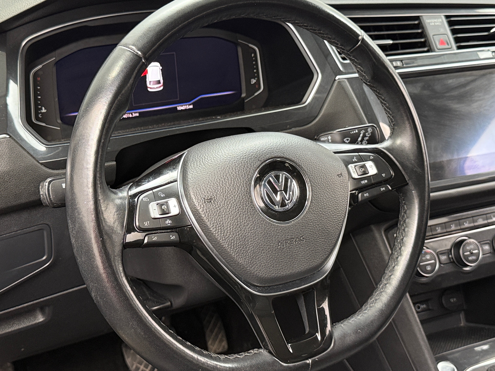 Thumbnail: 2019 Volkswagen Tiguan - 4