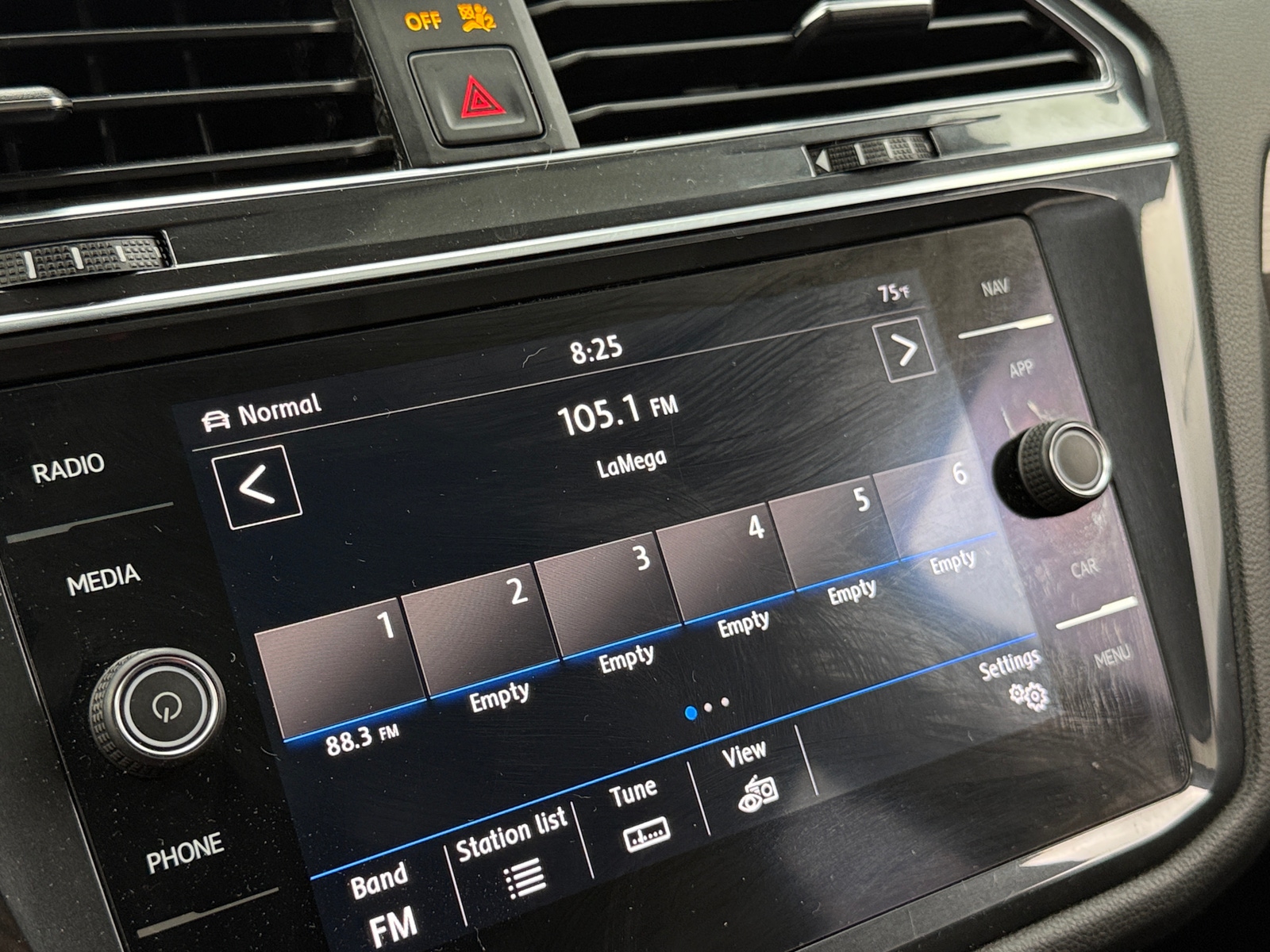 Thumbnail: 2019 Volkswagen Tiguan - 3