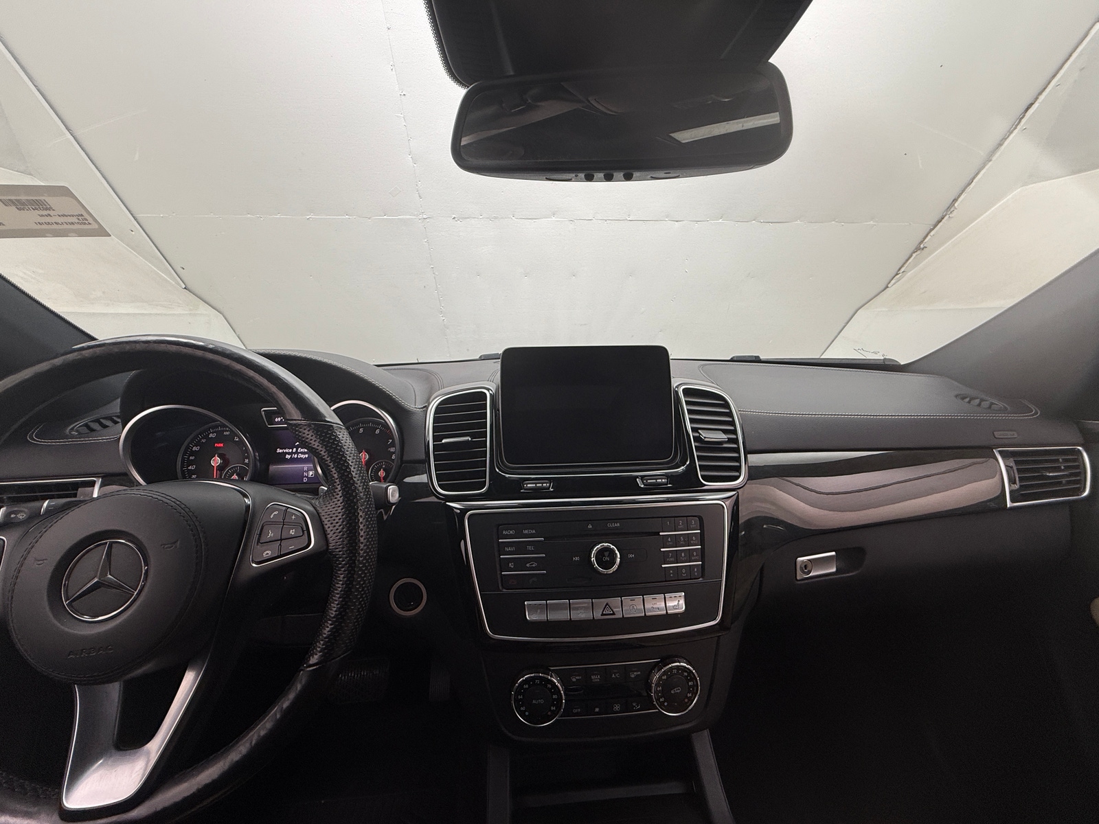Thumbnail: 2018 Mercedes-Benz GLS - 2