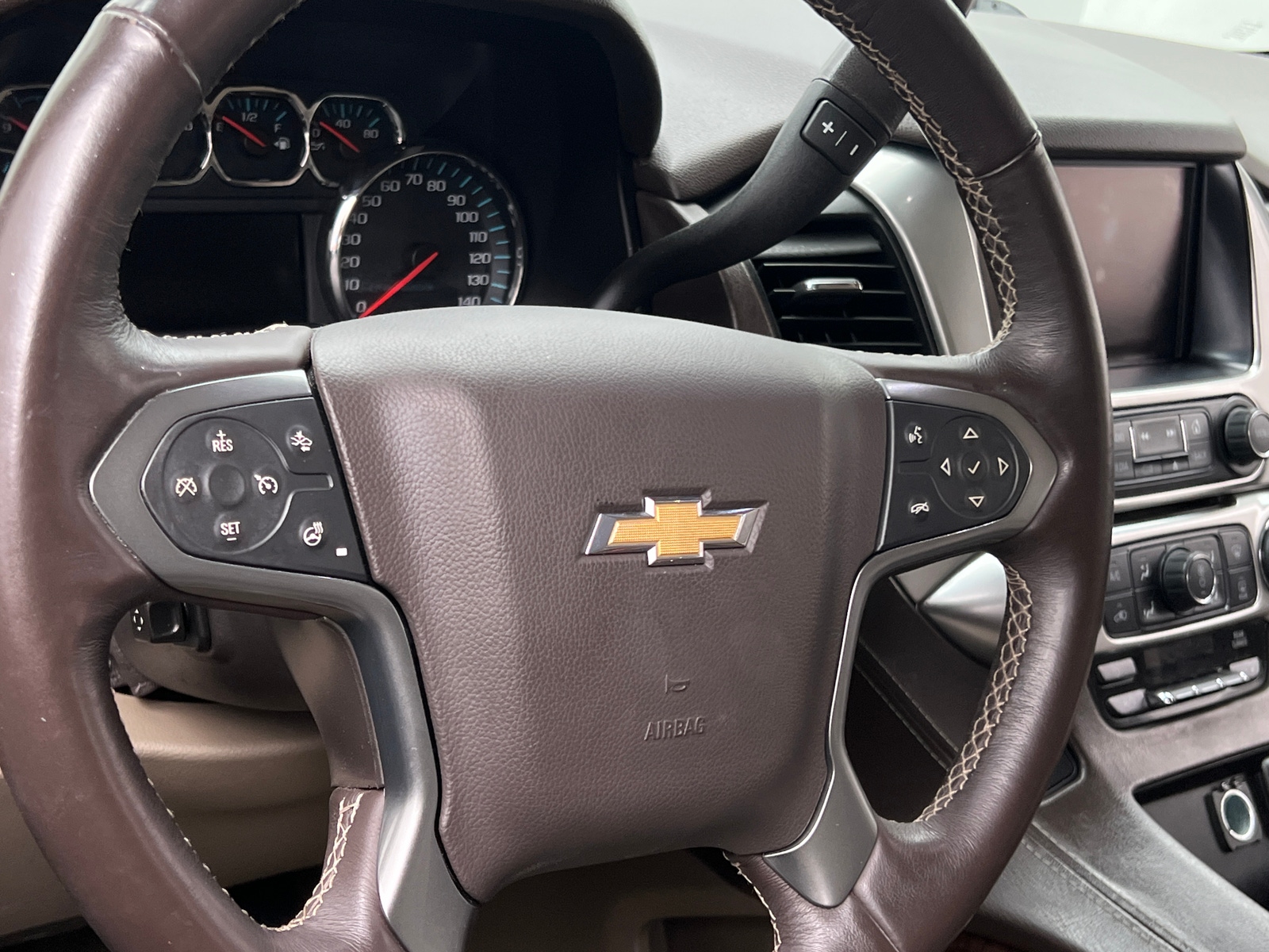 Thumbnail: 2017 Chevrolet Suburban - 4