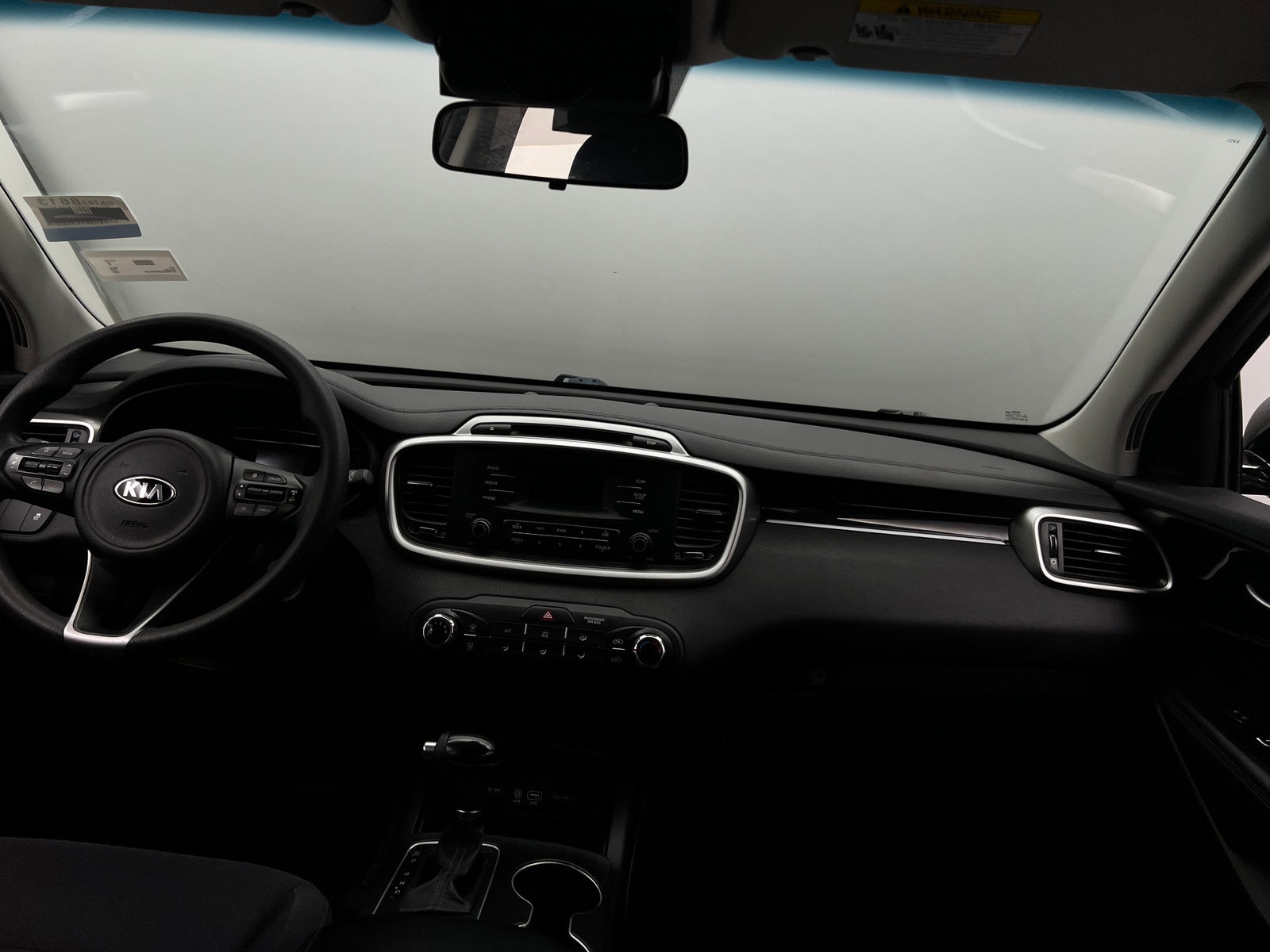 Thumbnail: 2017 Kia Sorento - 3