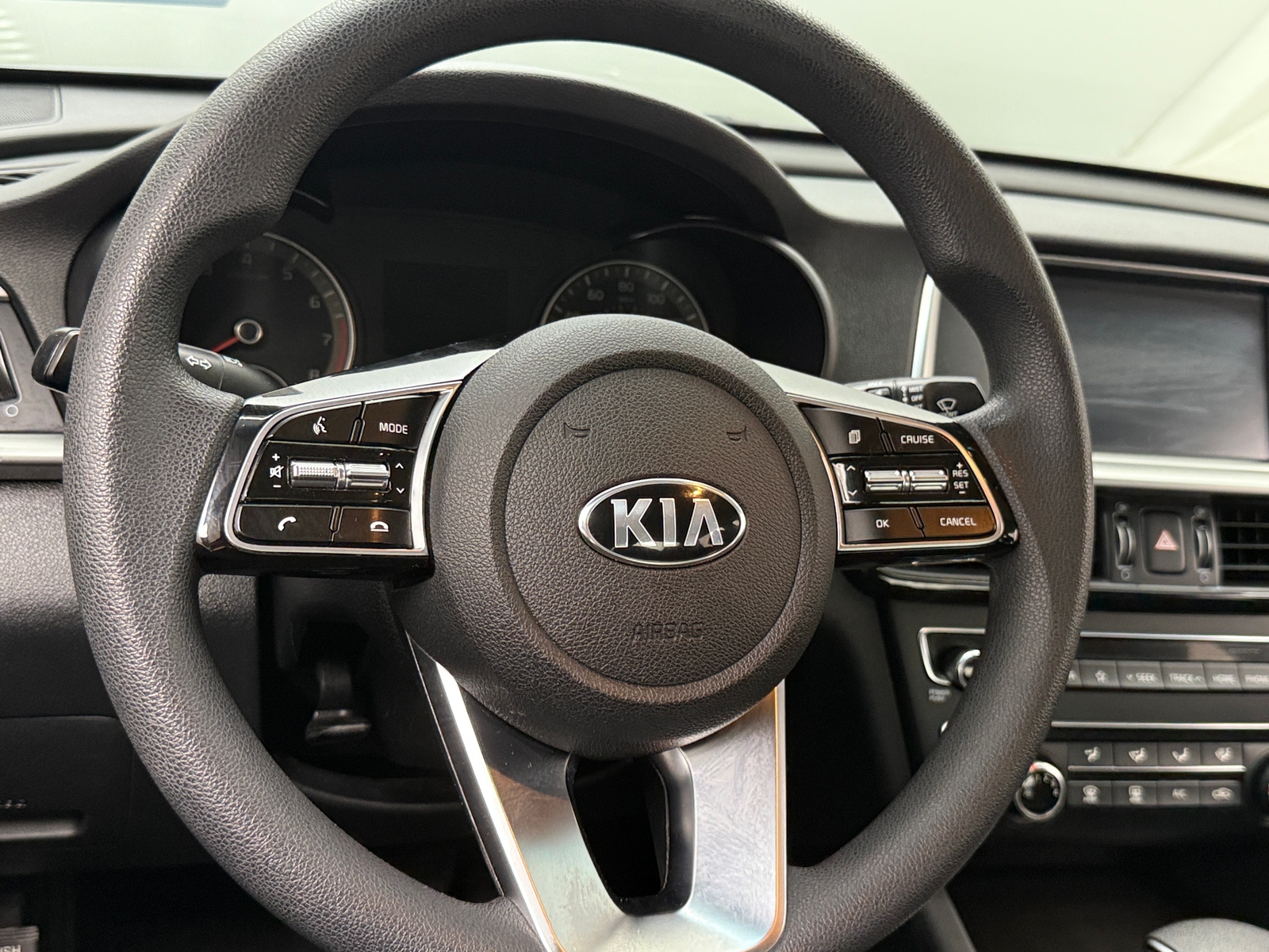 Thumbnail: 2020 Kia Optima - 5