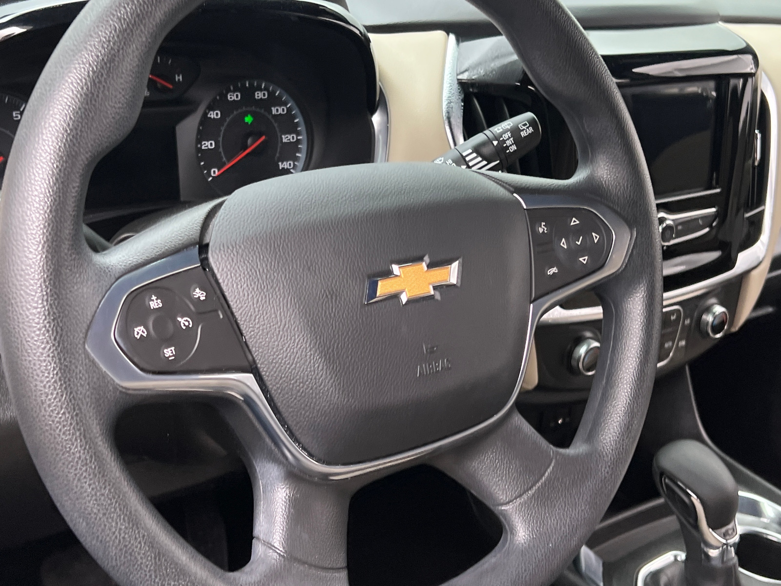 Thumbnail: 2022 Chevrolet Traverse - 5