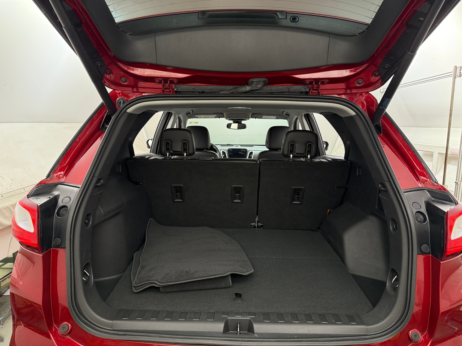 Thumbnail: 2019 Chevrolet Equinox - 6