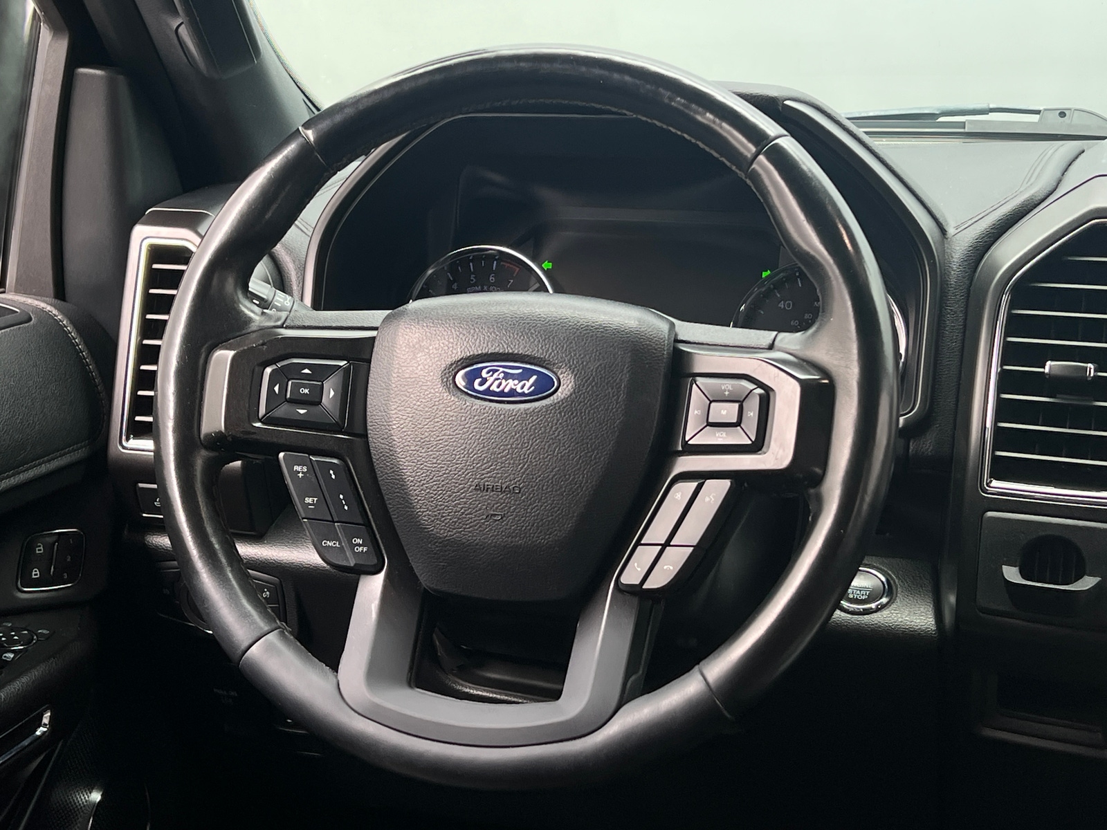 Thumbnail: 2018 Ford Expedition - 4