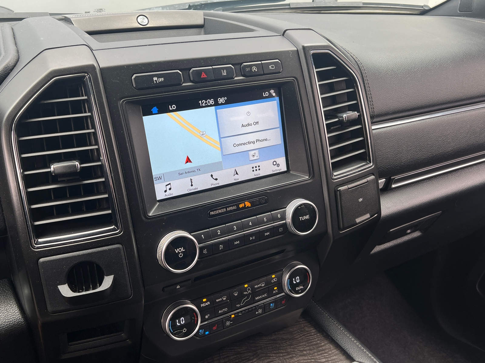 Thumbnail: 2018 Ford Expedition - 3
