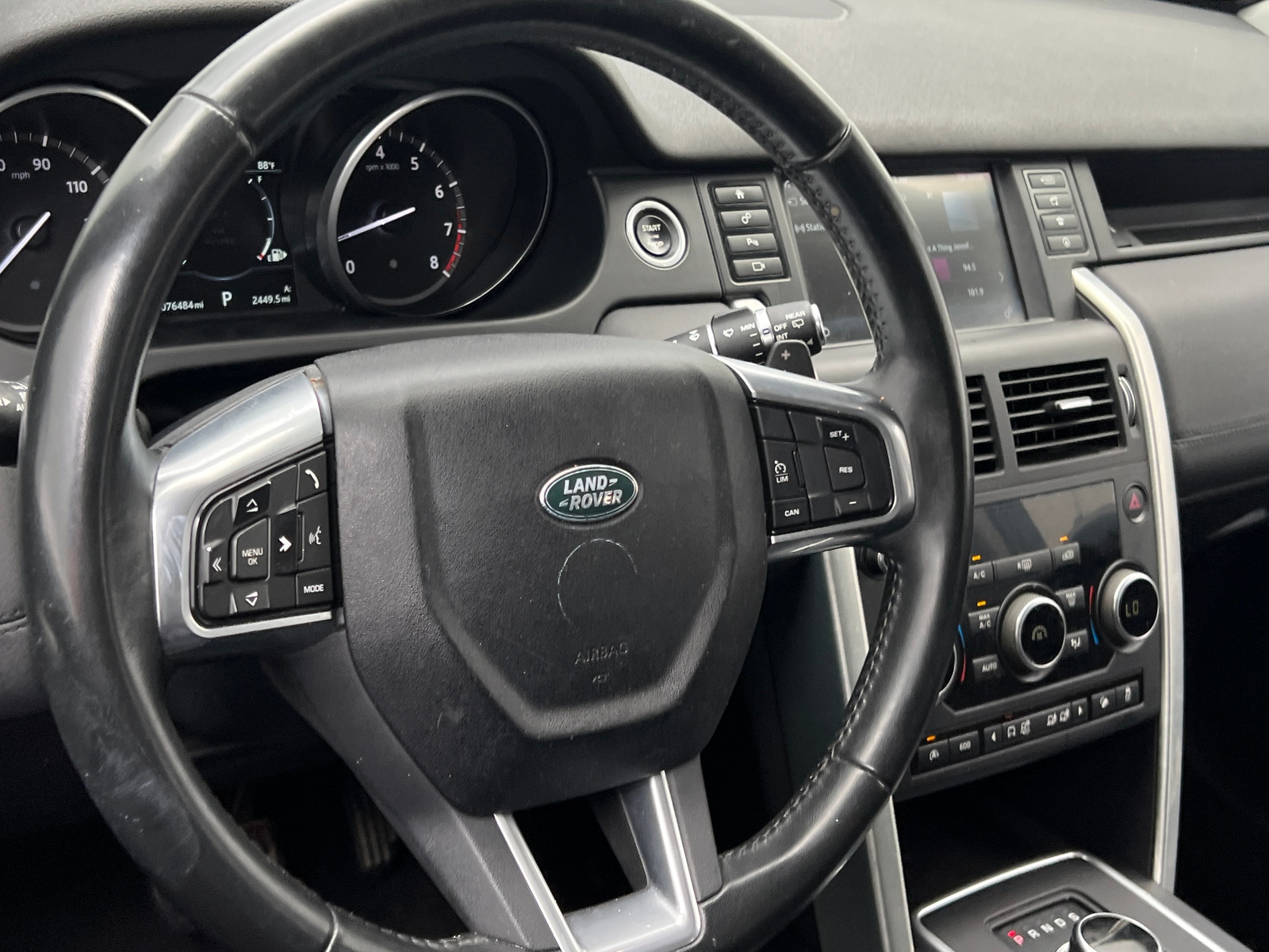 Thumbnail: 2017 Land Rover Discovery Sport - 5