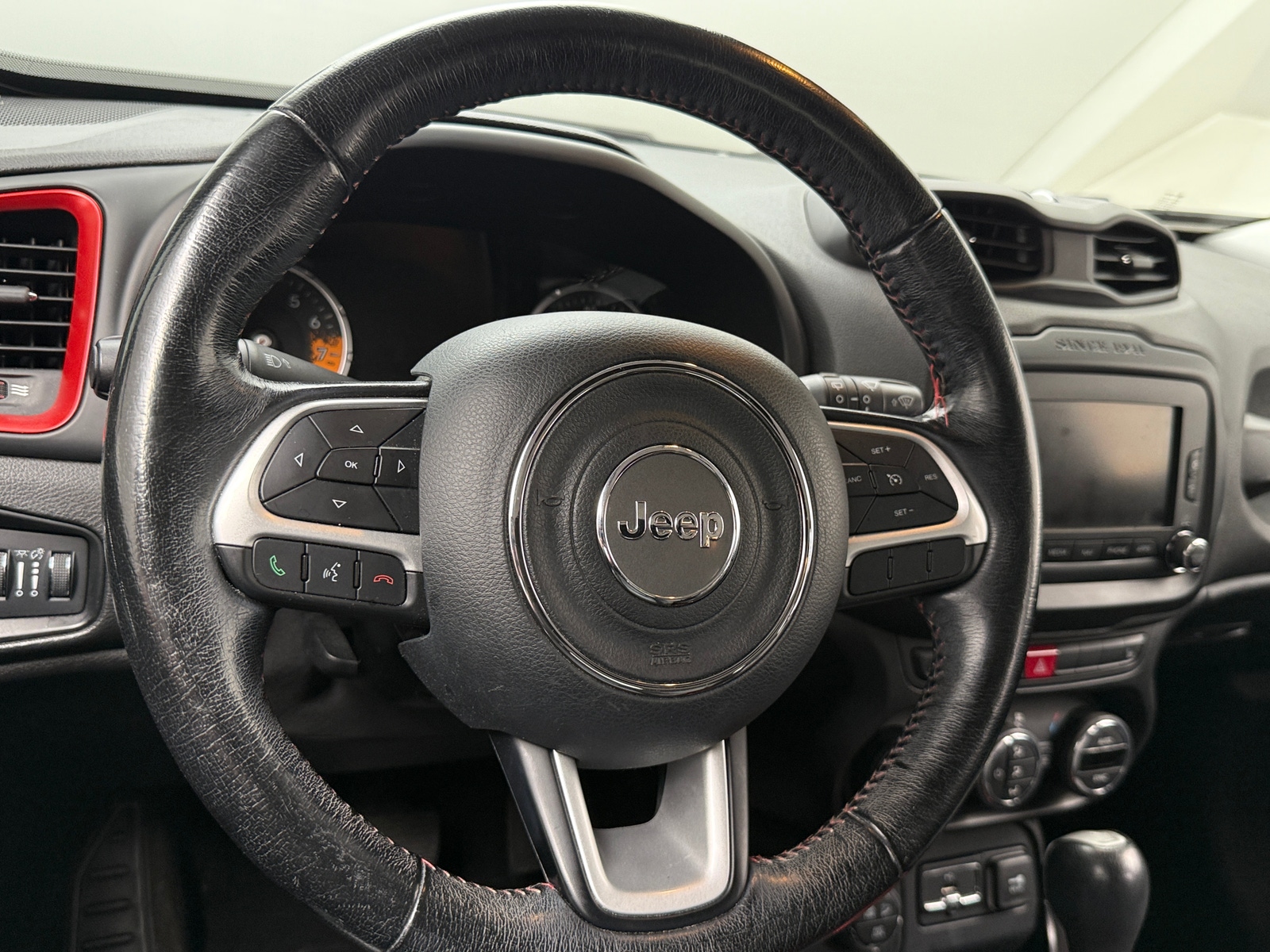Thumbnail: 2017 Jeep Renegade - 4