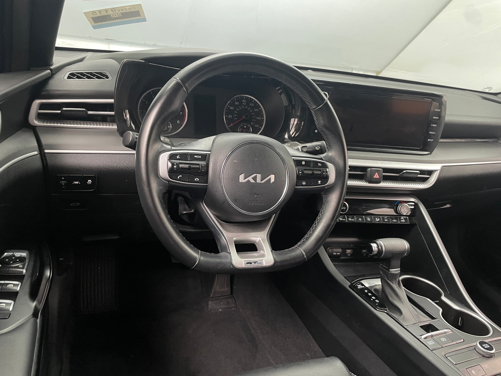 Thumbnail: 2023 Kia K5 - 4
