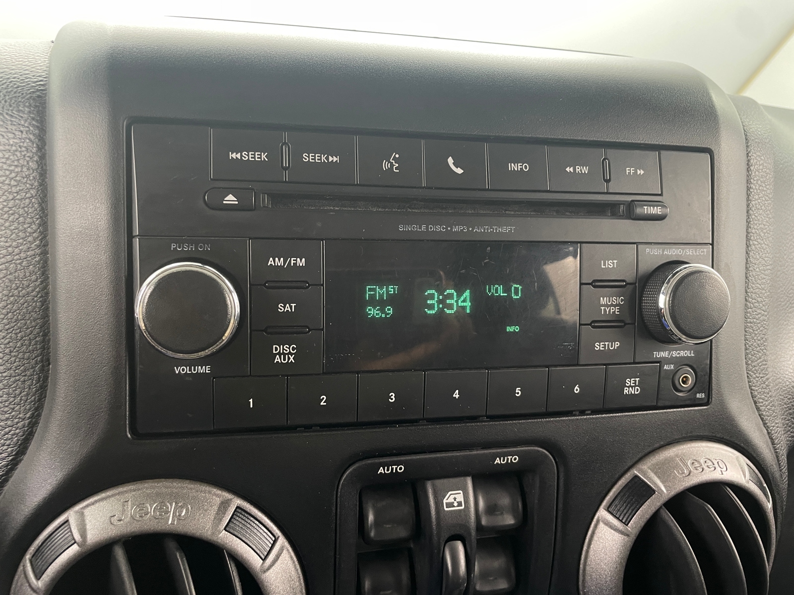 Thumbnail: 2012 Jeep Wrangler - 3