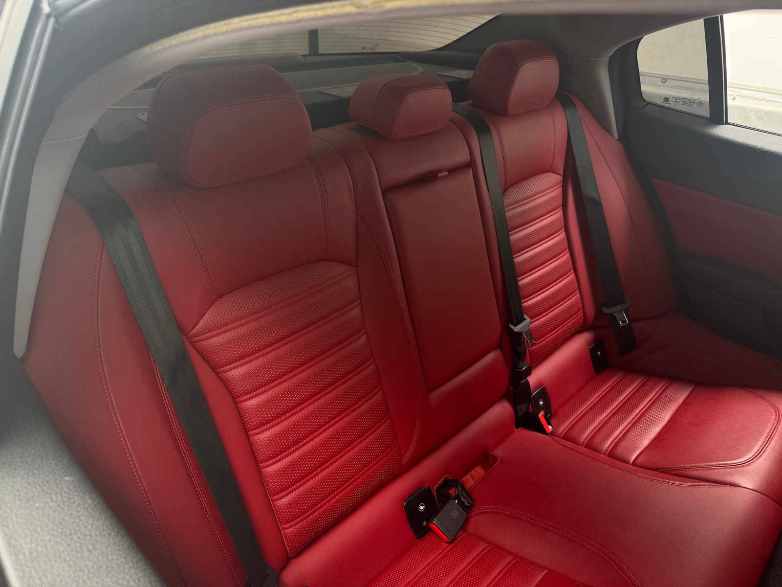 Thumbnail: 2019 Alfa Romeo Giulia - 5