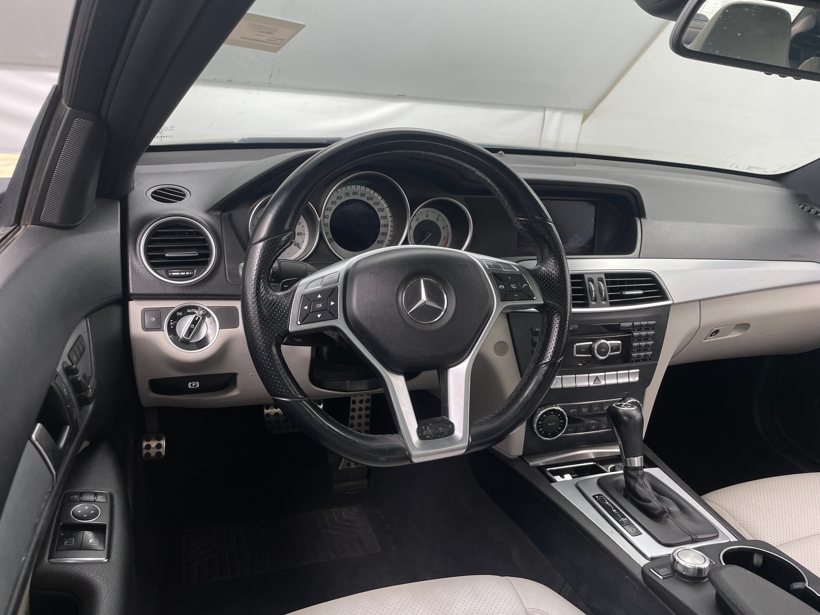 Thumbnail: 2014 Mercedes-Benz C-Class - 3